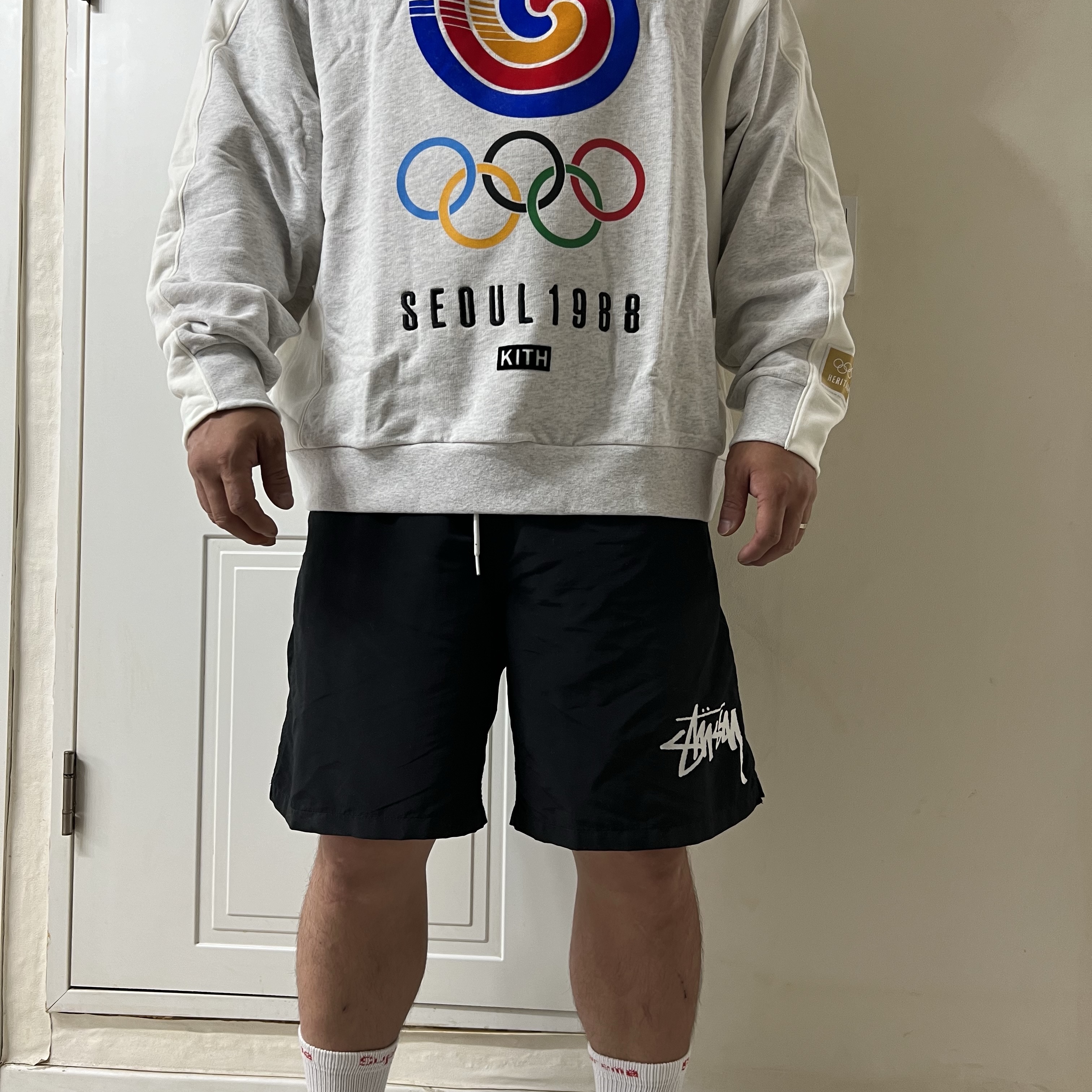 Kith Olympics Heritage Nelson Collared Pullover Light Heather Grey 착용 스타일