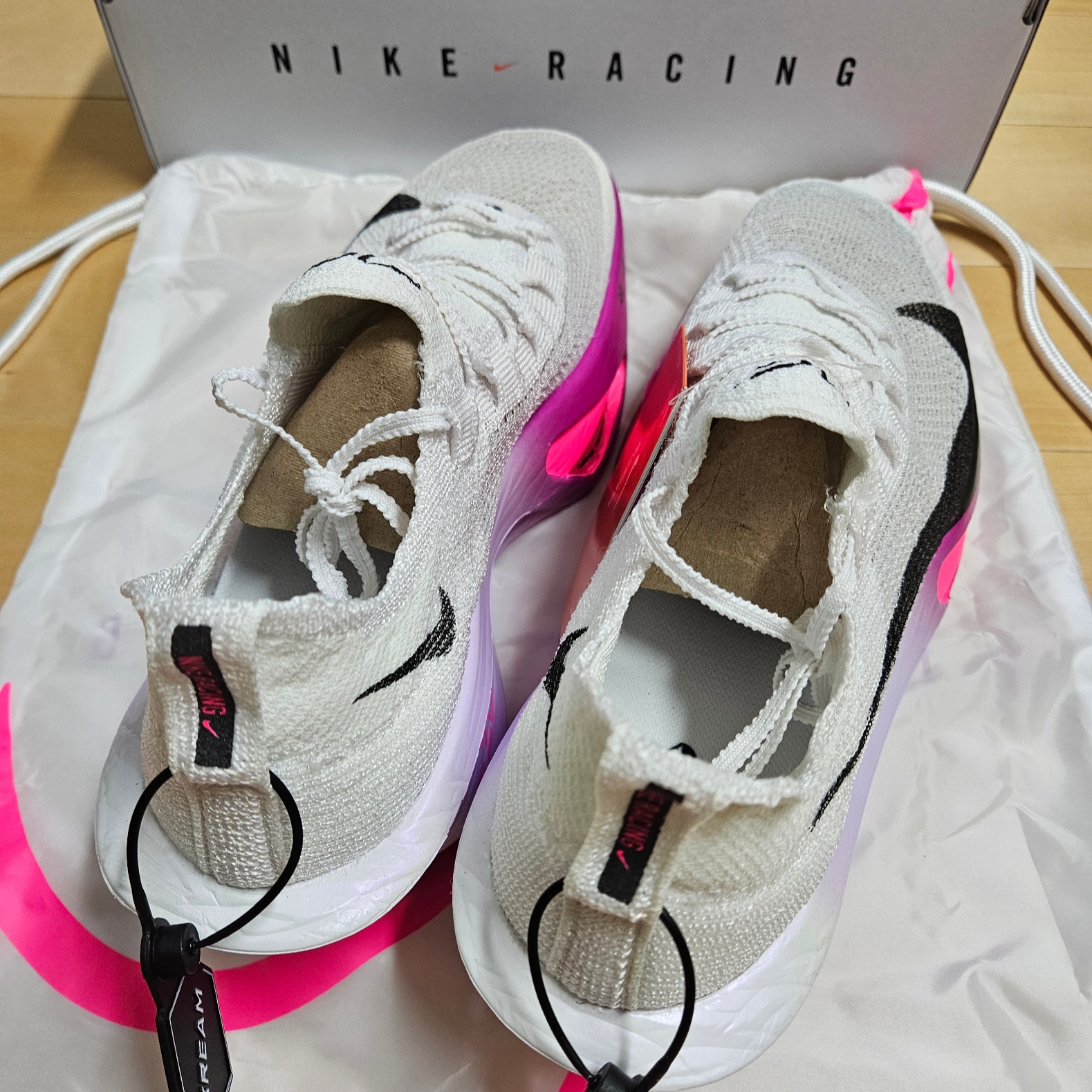 Nike Air Zoom Alphafly Next% 3 Hyper Pink 착용 스타일 - 8