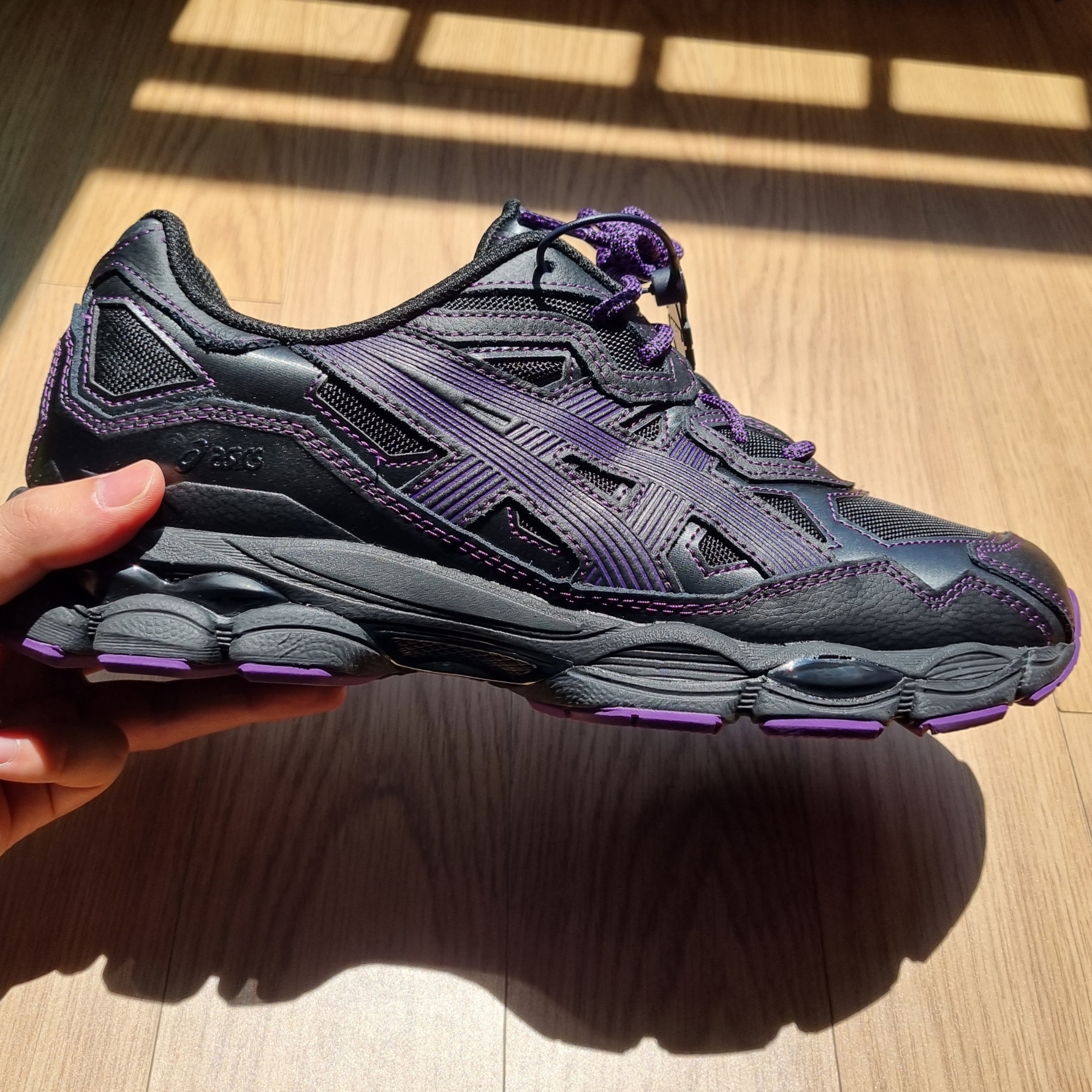 Asics x Needles Gel-NYC Black Purple 착용 스타일 - 1