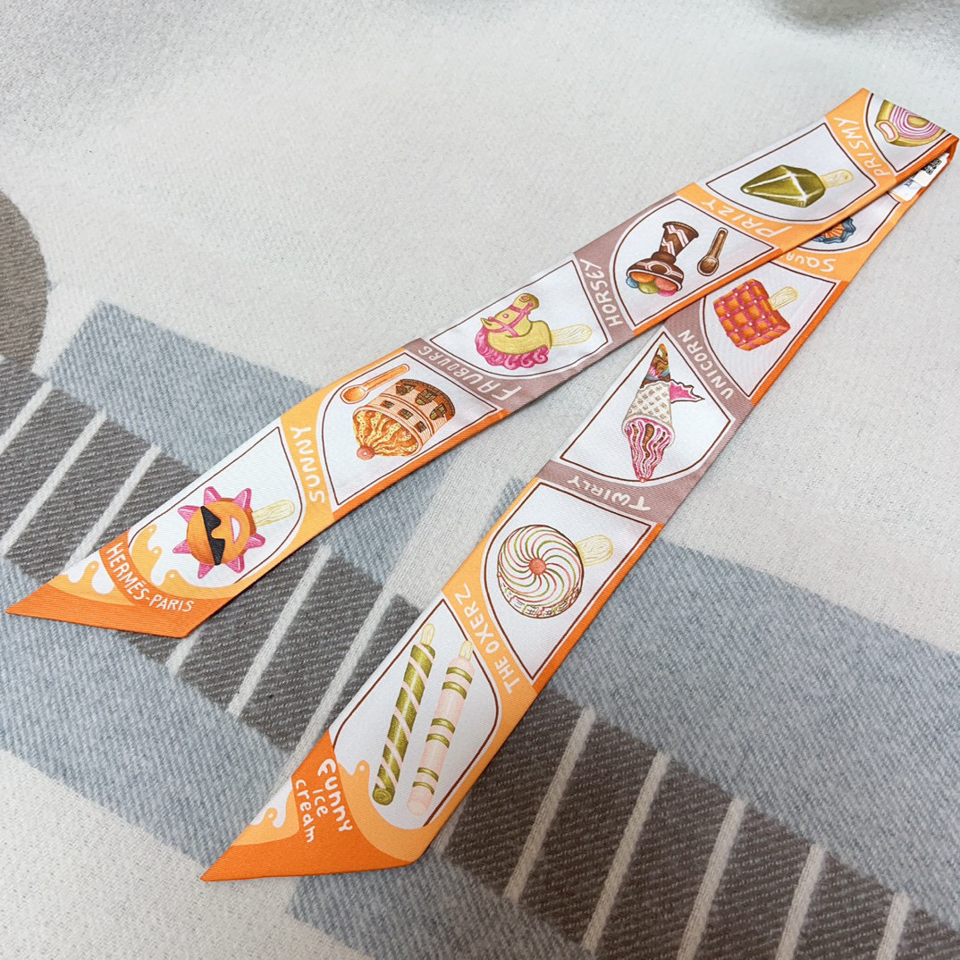 (W) Hermes Funny Ice Cream Twilly Orange Creme Beige 착용 스타일