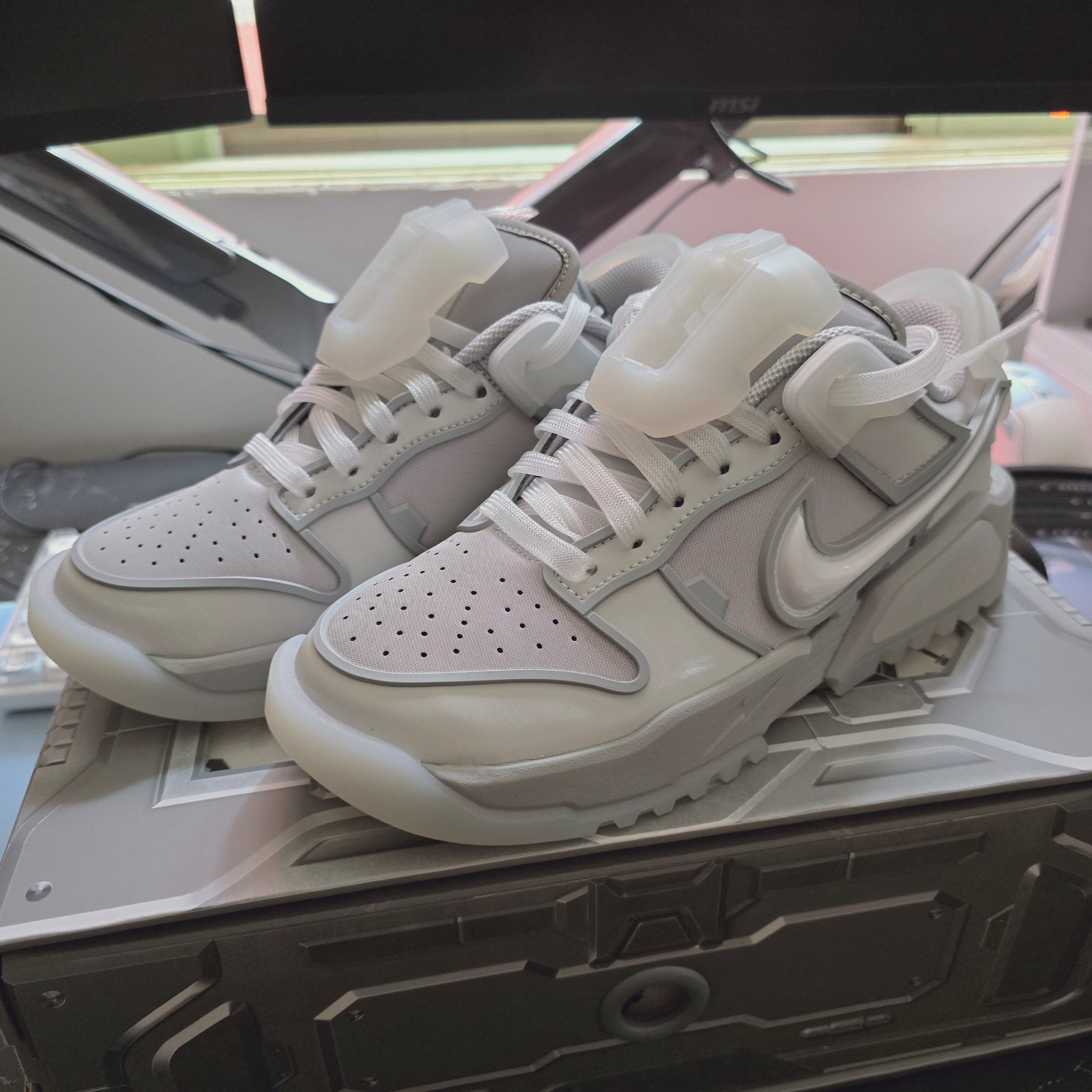 Nike x RTFKT Dunk Genesis Ghost, Nike x RTFKT Dunk Genesis Void 착용 스타일 - 2