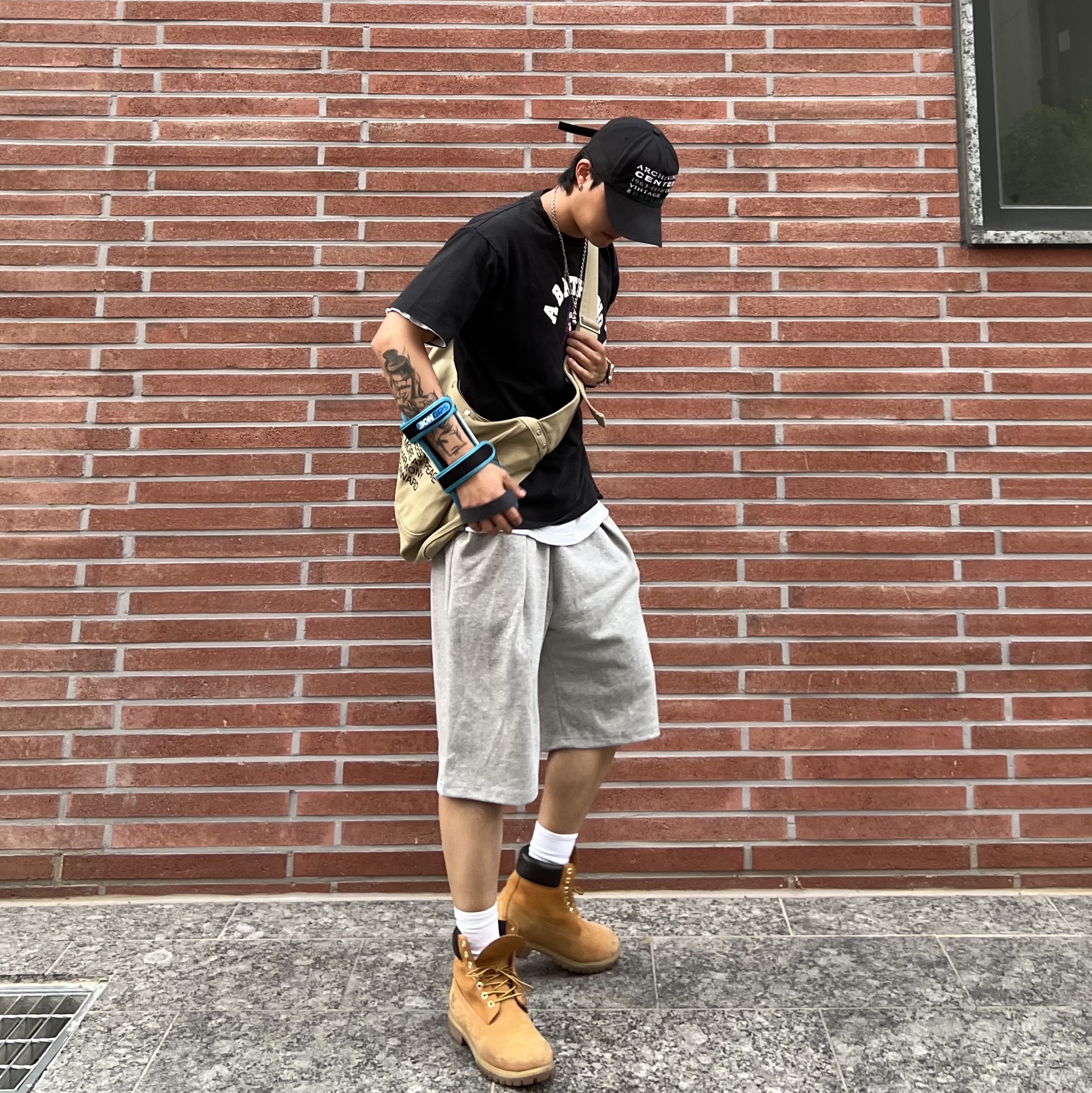 BAPE Color Camo College T-Shirt Black Purple, Timberland x Supreme Diamond Plate 6 Inch Premium Waterproof Boot Wheat - 23FW - Medium 착용 스타일 - 1