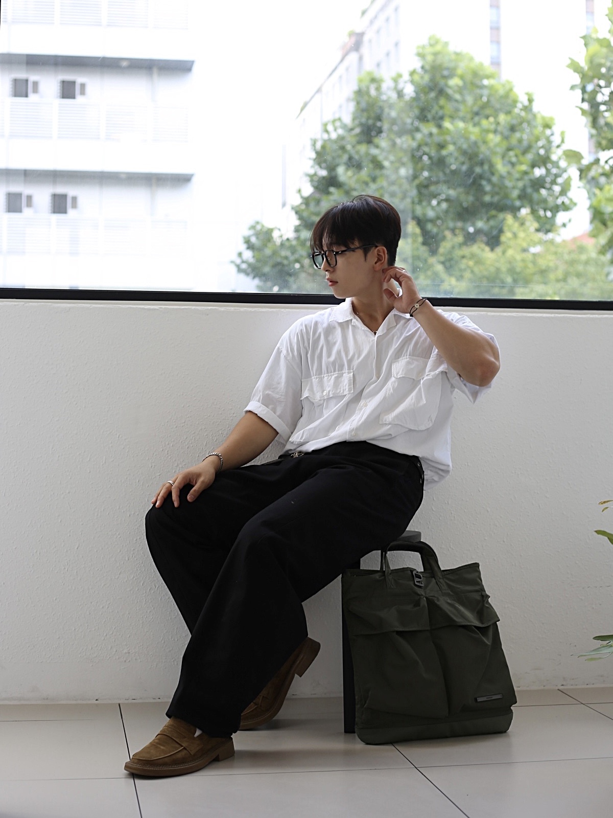STU Suede Loafer Beige 착용 스타일 - 3