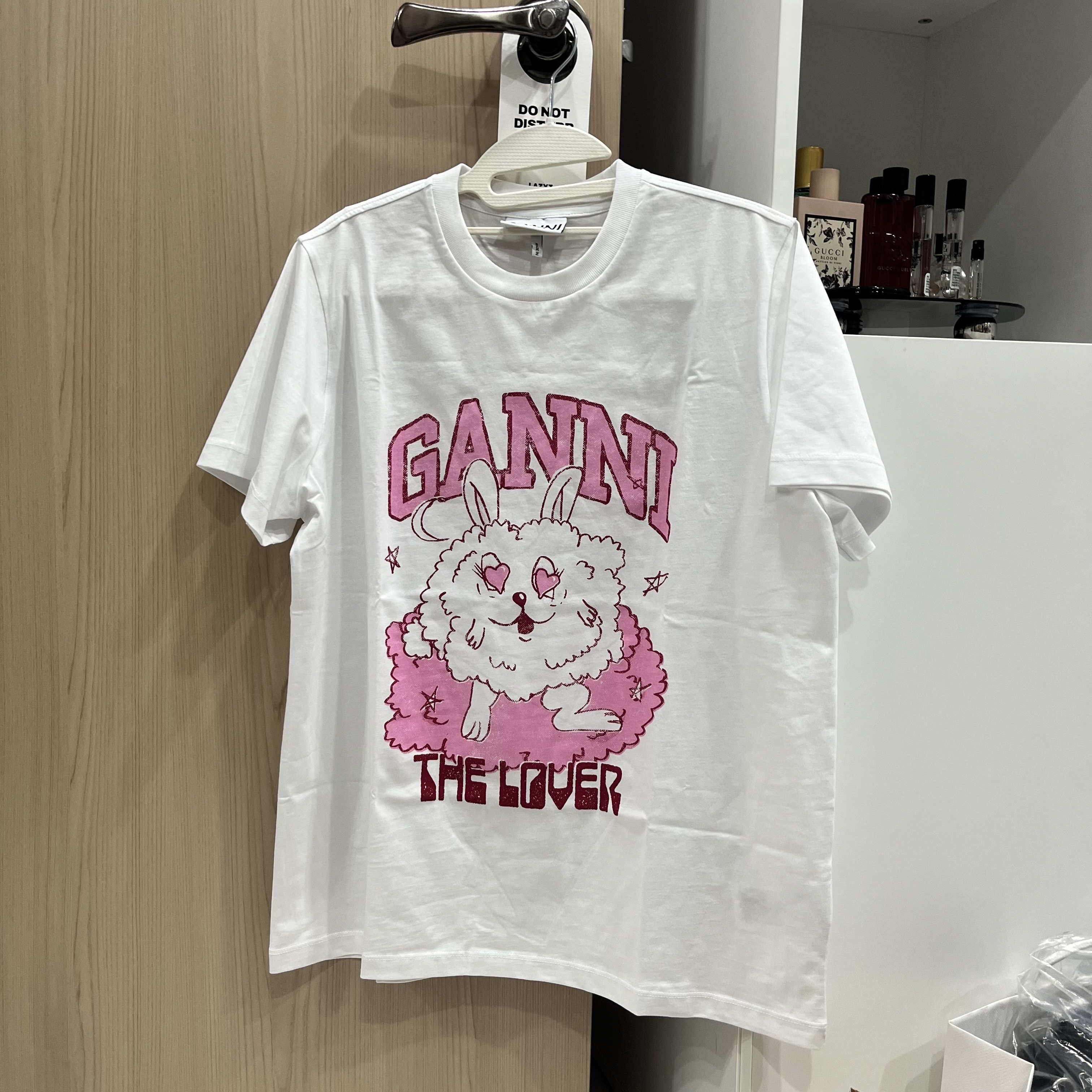 (W) Ganni Relaxed Love Bunny T-Shirt Bright White 착용 스타일