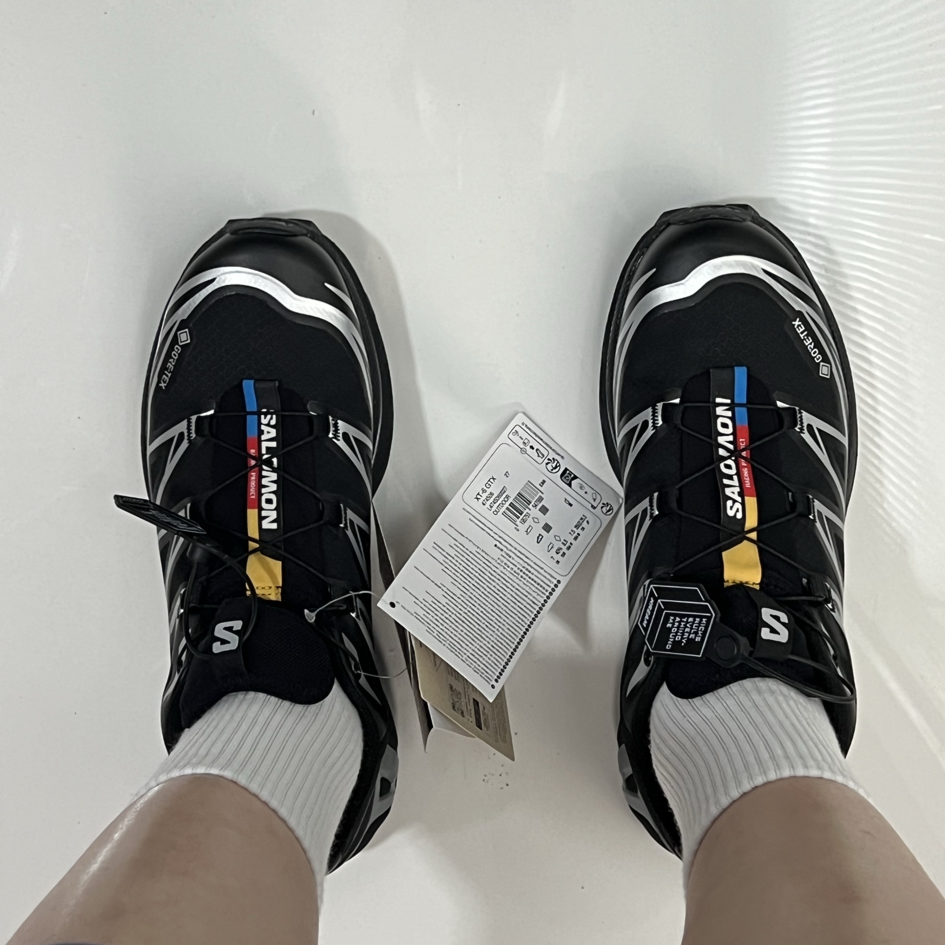 Salomon XT-6 GTX Black Silver 착용 스타일 - 3