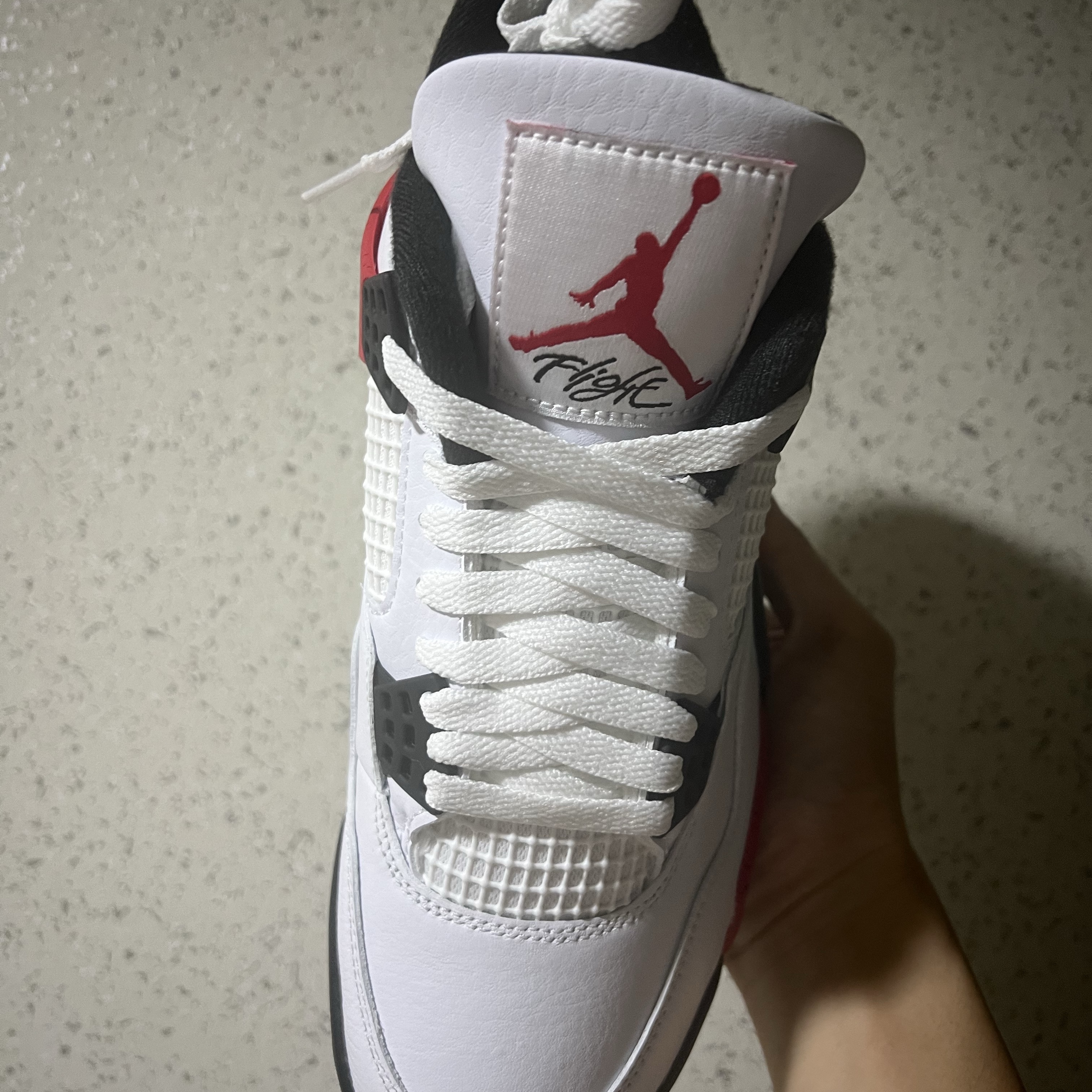 Jordan 4 Retro Red Cement 착용 스타일 - 3