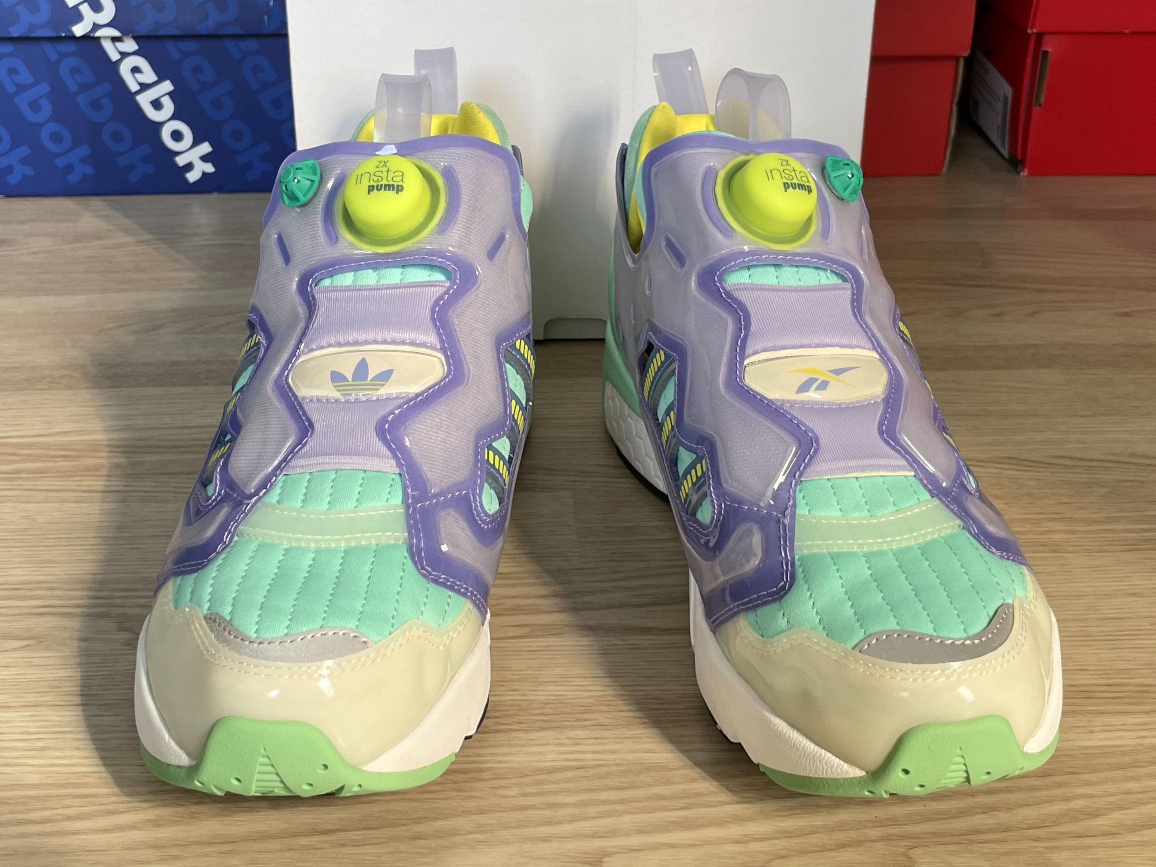 Adidas x Reebok ZX Fury Light Purple 착용 스타일 - 2