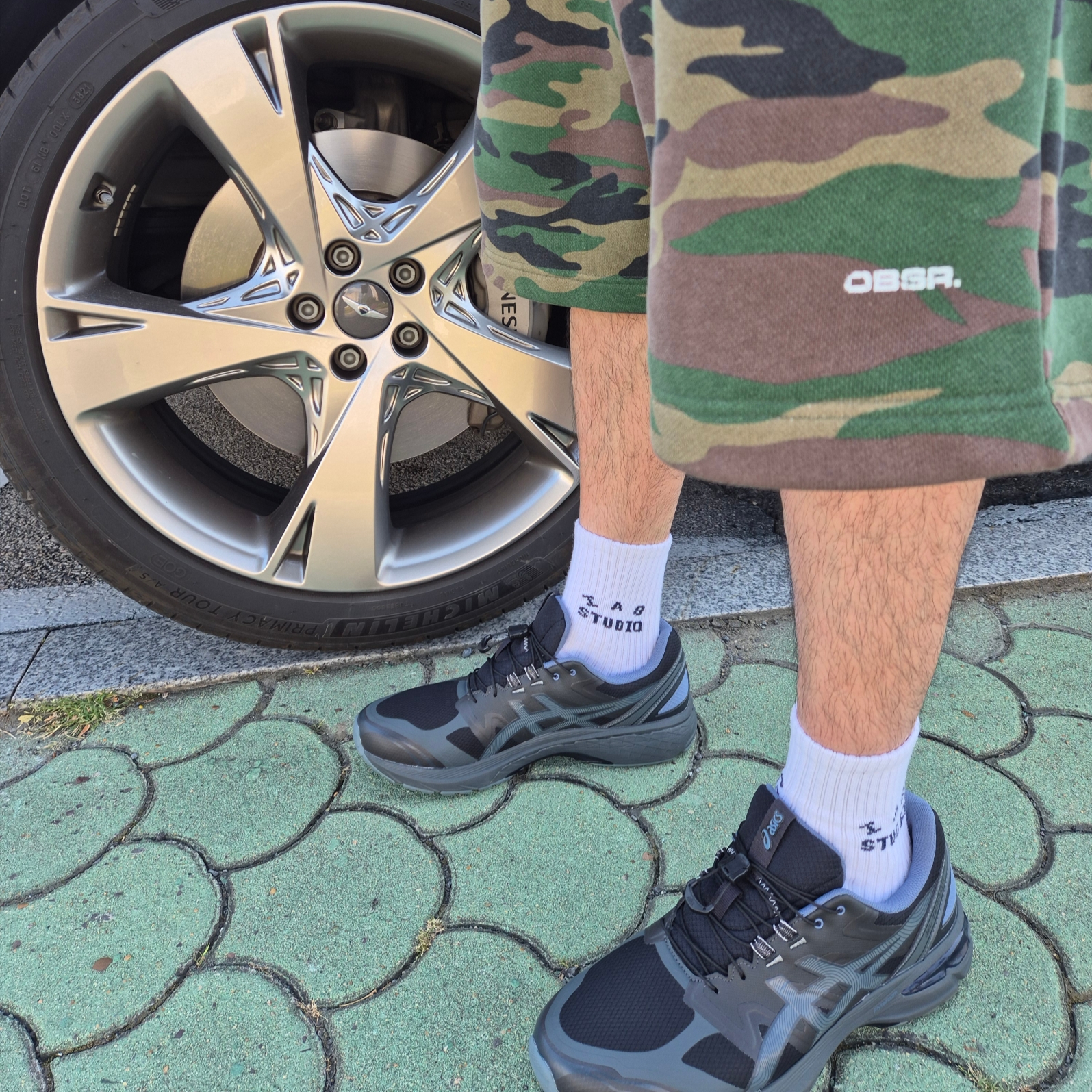 Asics x Sansan Gear Gel-Terrain Phantom Moon Mist 착용 스타일