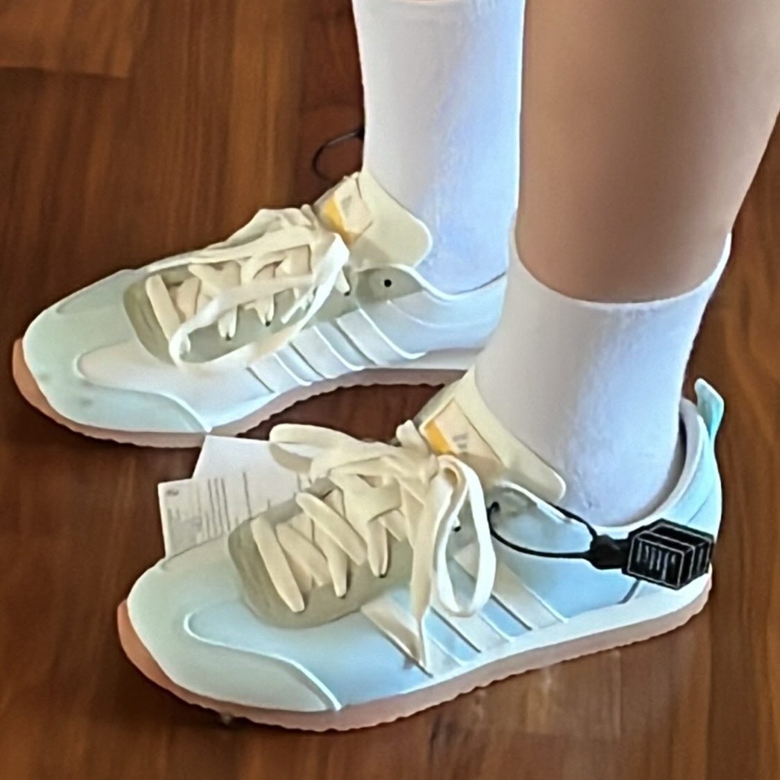 Adidas VS Jog 2.0 Almost Blue Off White 착용 스타일 - 2
