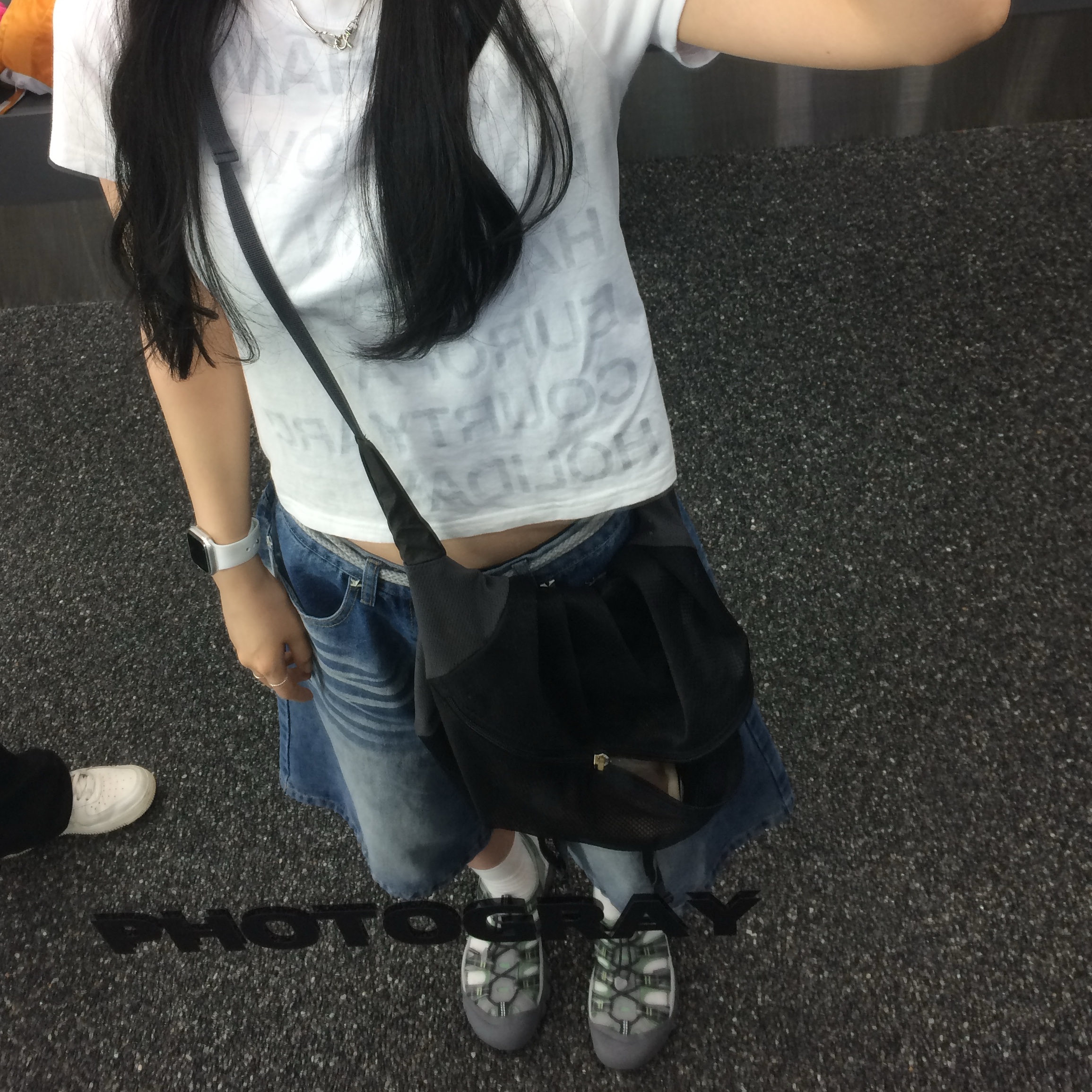 [KREAM 단독] Safarispot Women 1/2 Highway Inn T-Shirt White Black, (W) Keen Newport H2 Alloy Prism 착용 스타일 - 2