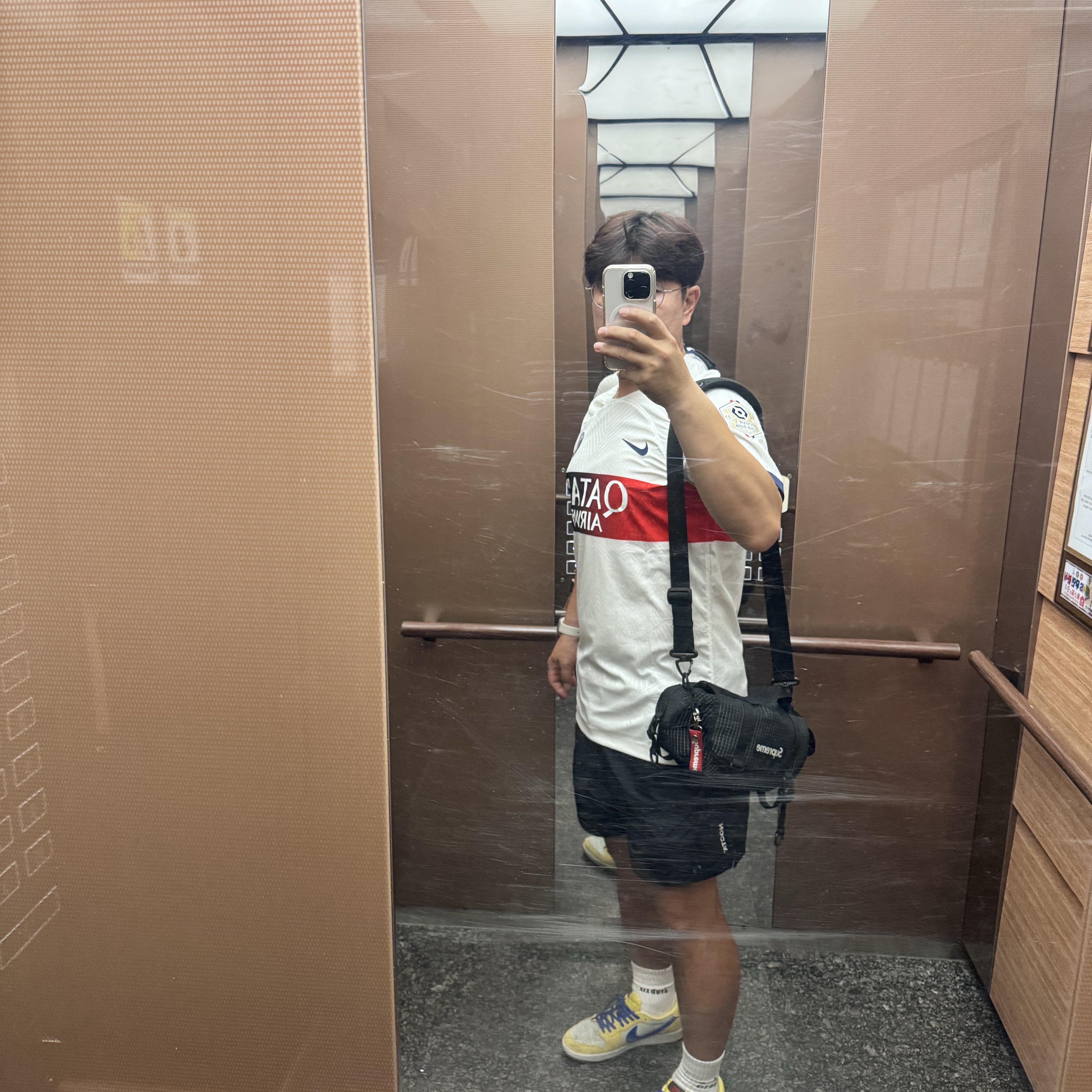 (W) Jordan 1 x Travis Scott Retro Low OG SP Canary, Nike x Drake Nocta Nylon Woven Shorts Black (FN8194-010) 착용 스타일