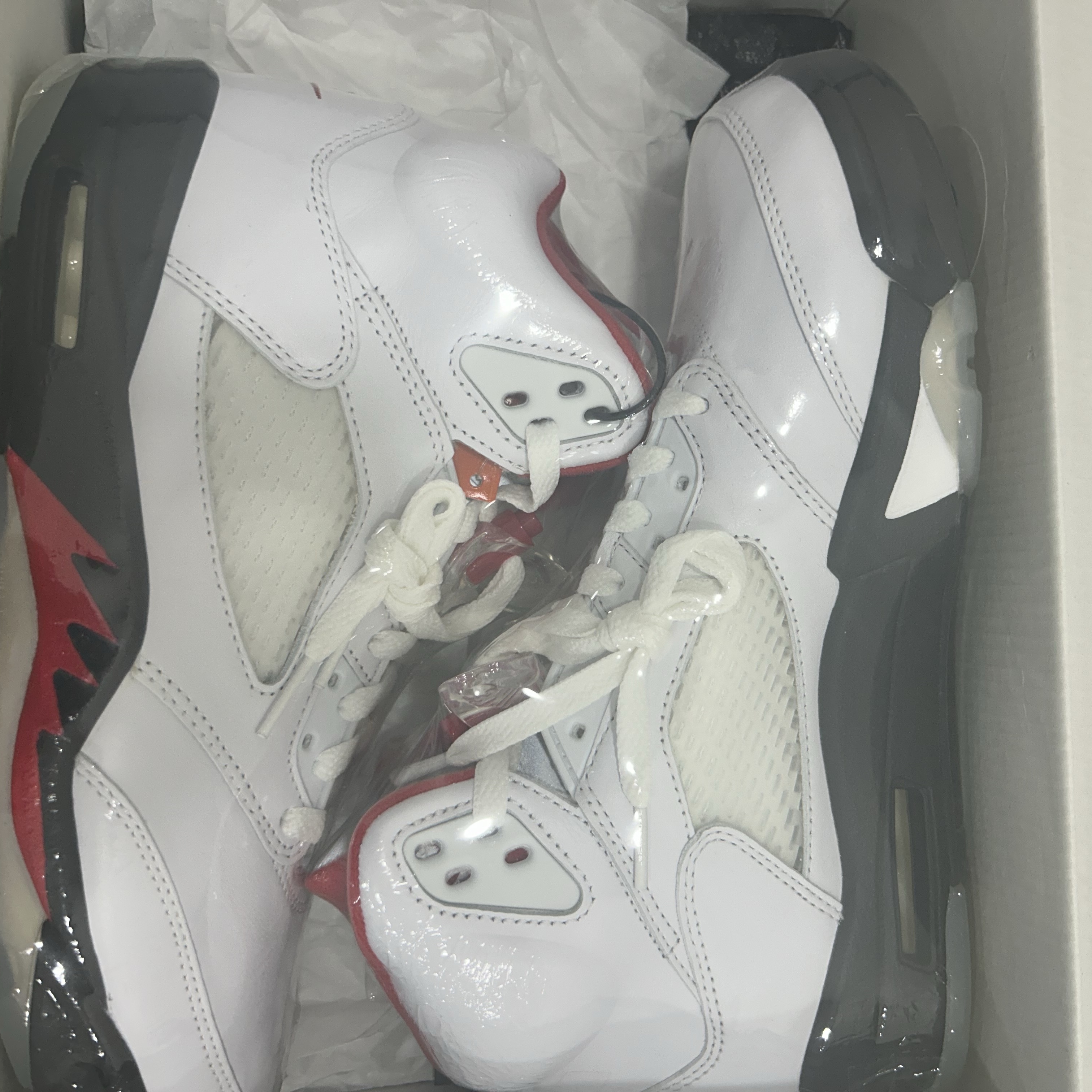 Jordan 5 Retro Fire Red Silver Tongue 2020 착용 스타일