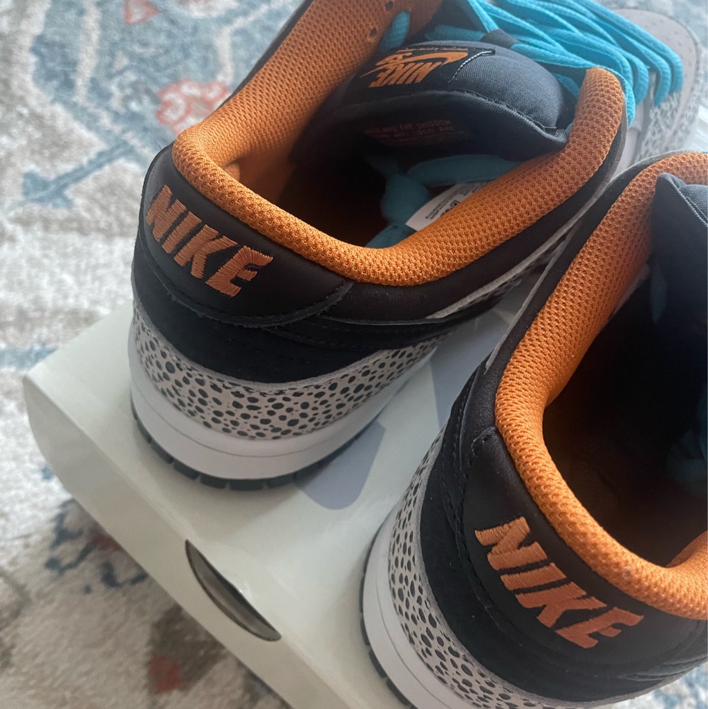 Nike SB Dunk Low Pro Electric Phantom and Black 착용 스타일 - 3