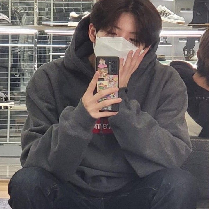 Supreme Box Logo Hooded Sweatshirt Charcoal - 21FW 착용 스타일 - 2