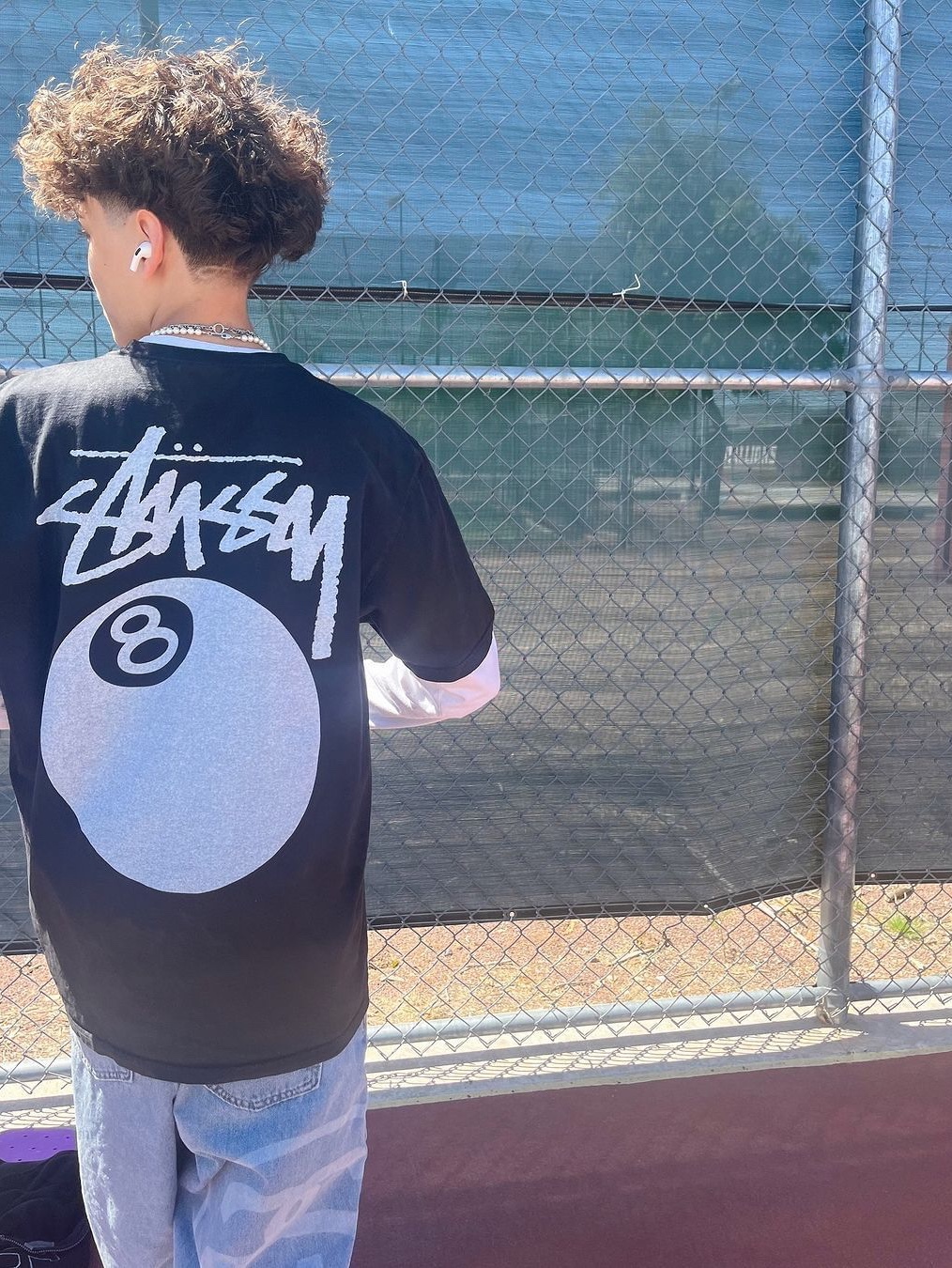 Stussy 8 Ball Pigment Dyed T-Shirt Black, Stussy 8 Ball Pigment Dyed T-Shirt Natural 착용 스타일 - 2