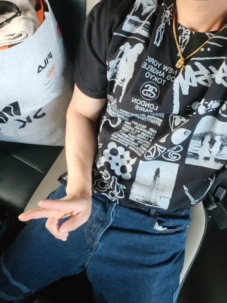 Stussy SS Link Big OL' Jean One Wash, Stussy Sara T-Shirt Black 착용 스타일 - 2