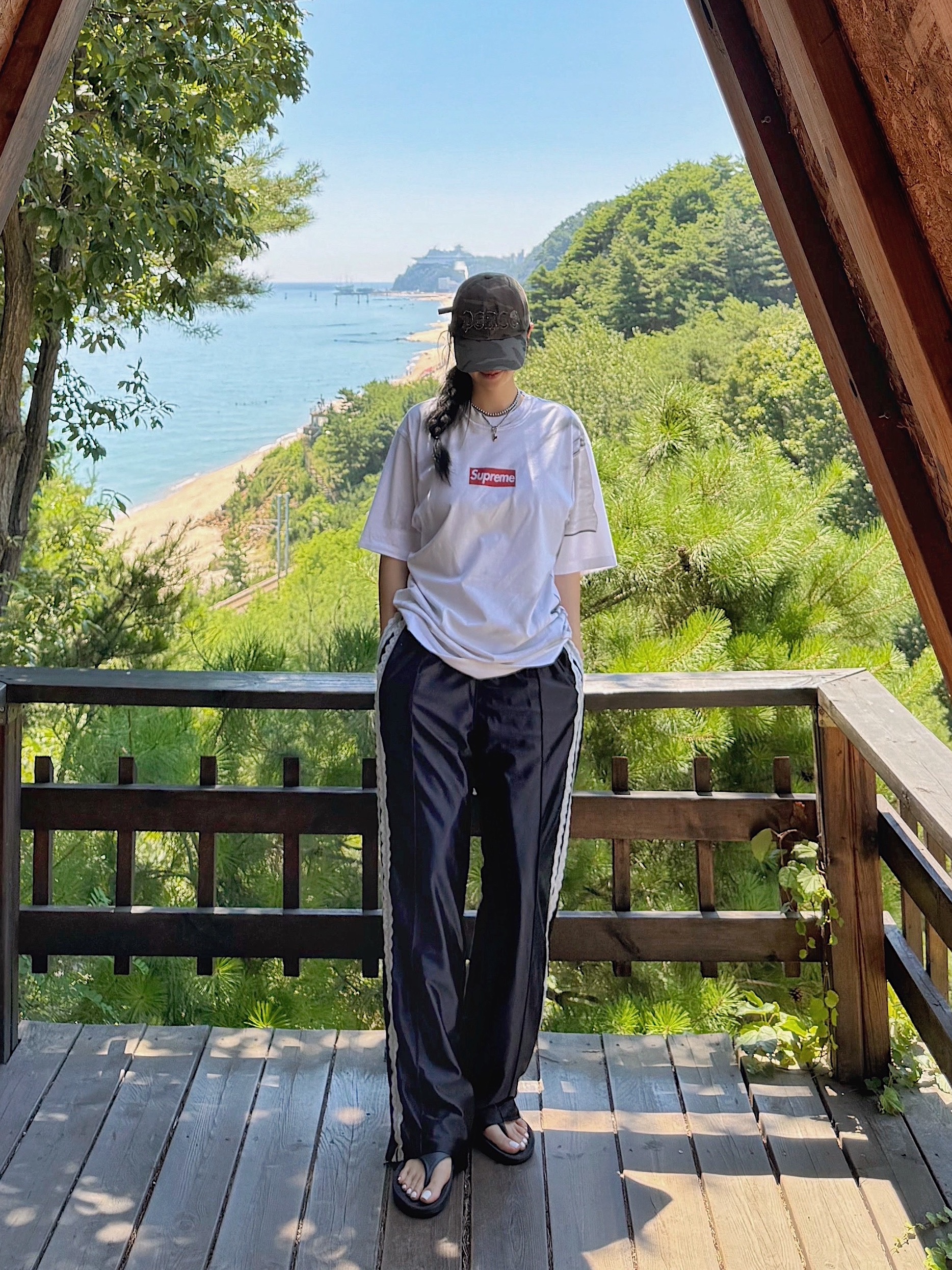 Supreme x MM6 Maison Margiela Box Logo T-Shirt White - 24SS, Oofos OOriginal Black 착용 스타일 - 2