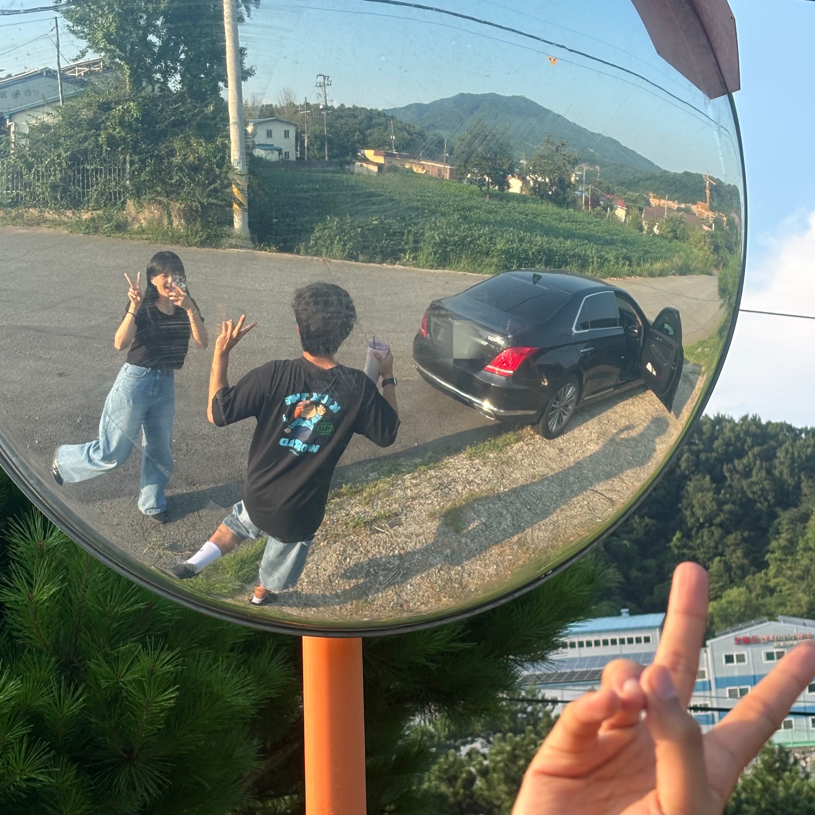 [예약 배송] Over The Pitch x KBAK T-Shirt Black 착용 스타일 - 2