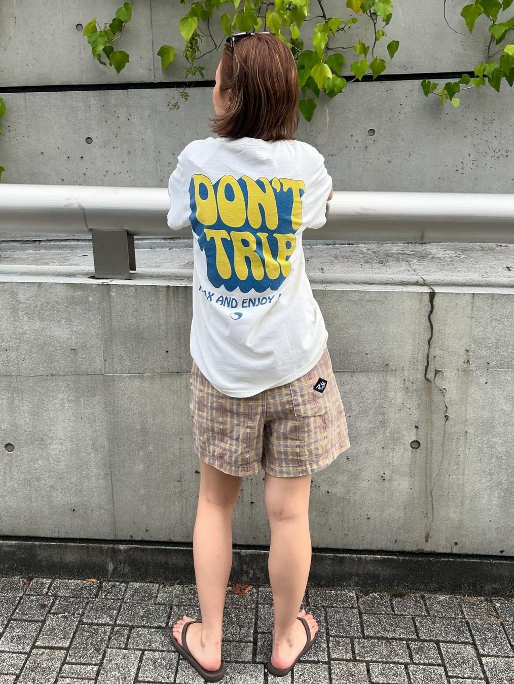 Free & Easy Lazy Days SS Tee Pale Yellow 착용 스타일 - 3