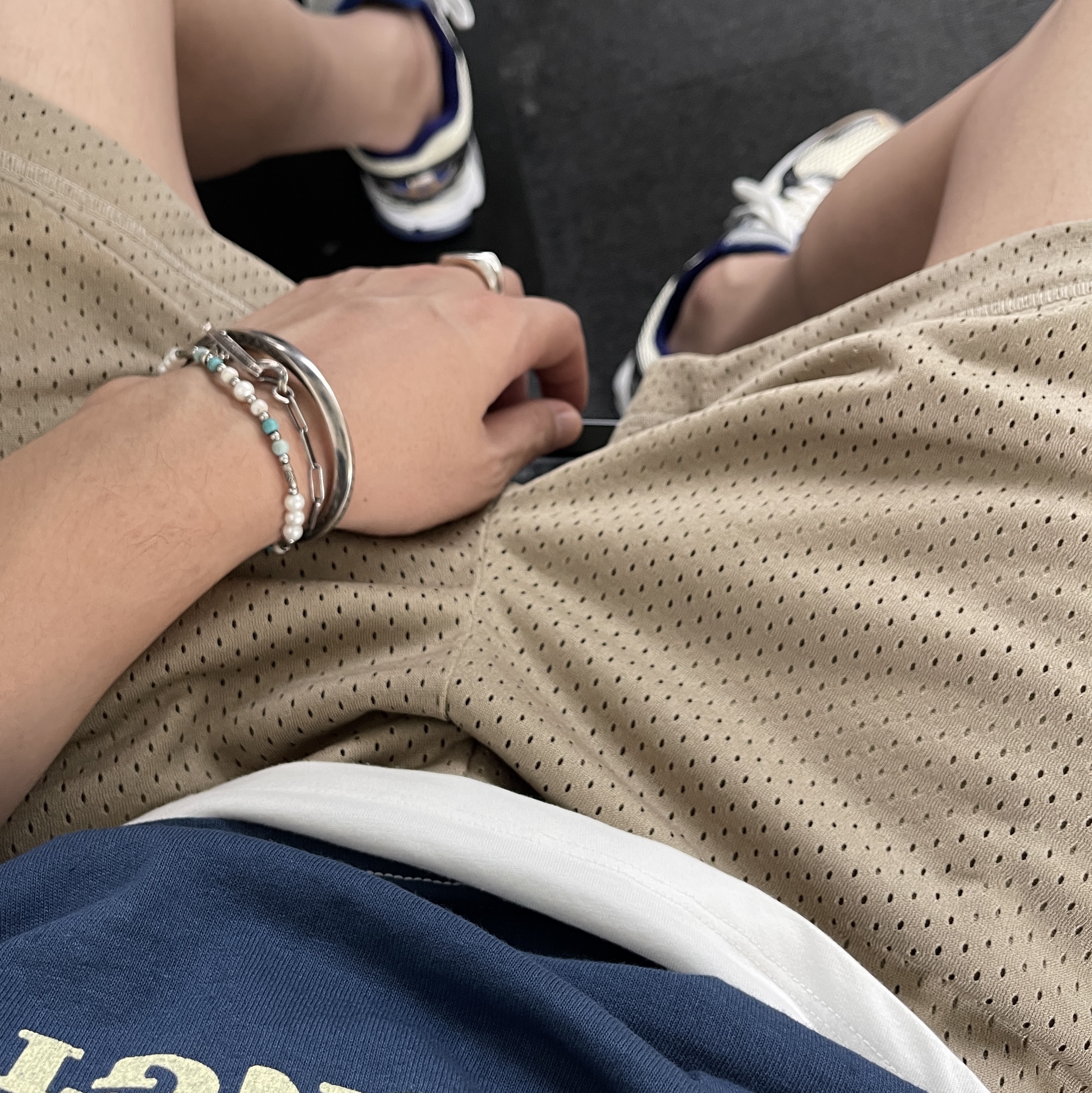 New Balance x Aime Leon Dore 860v2 Blue, Nike NSW Mesh Shorts Khaki - Asia 착용 스타일