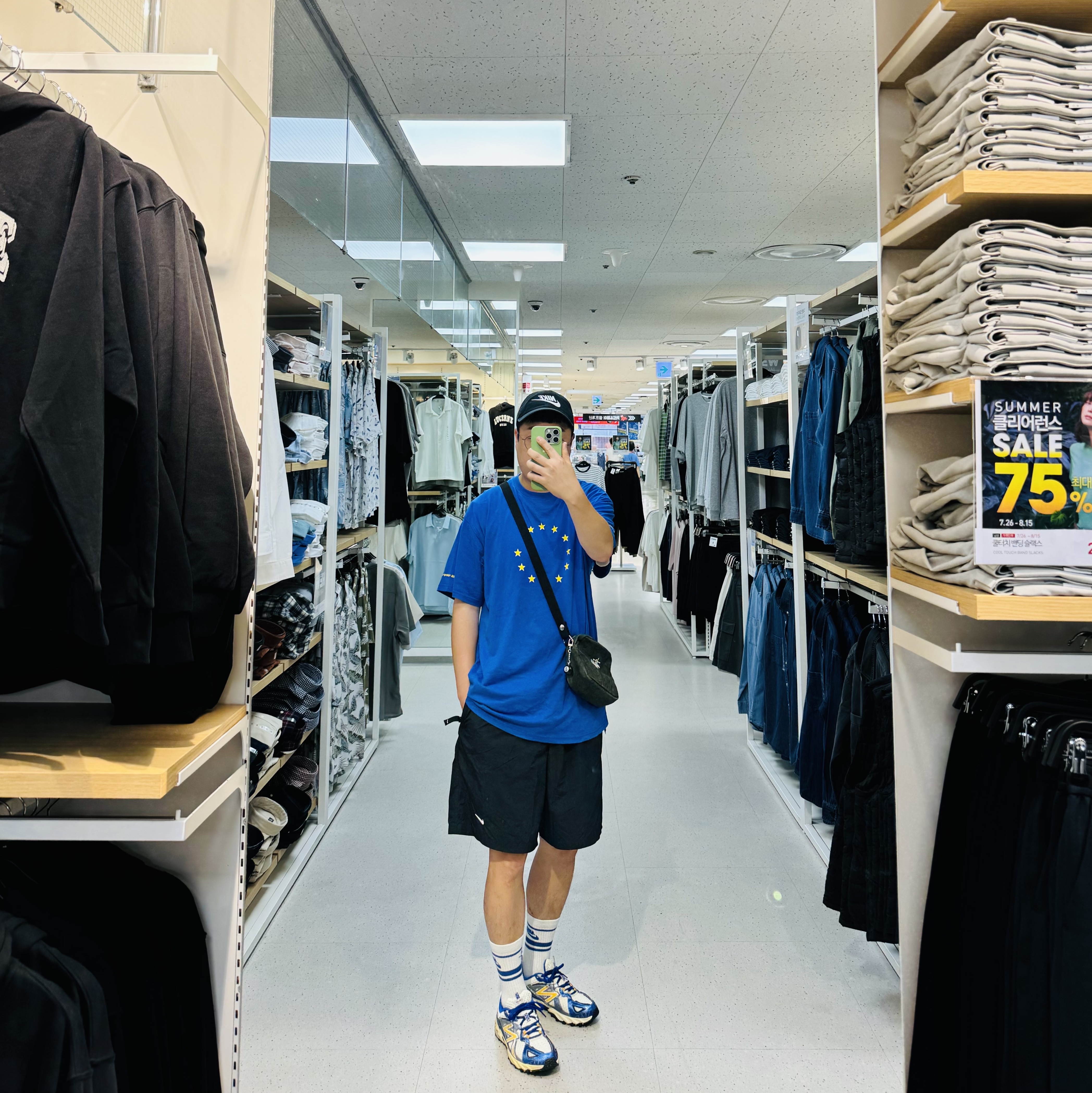 Nike Heritage 86 Futura Washed Cap Black White, Souvenir Official Eunify T-Shirt Blue 착용 스타일
