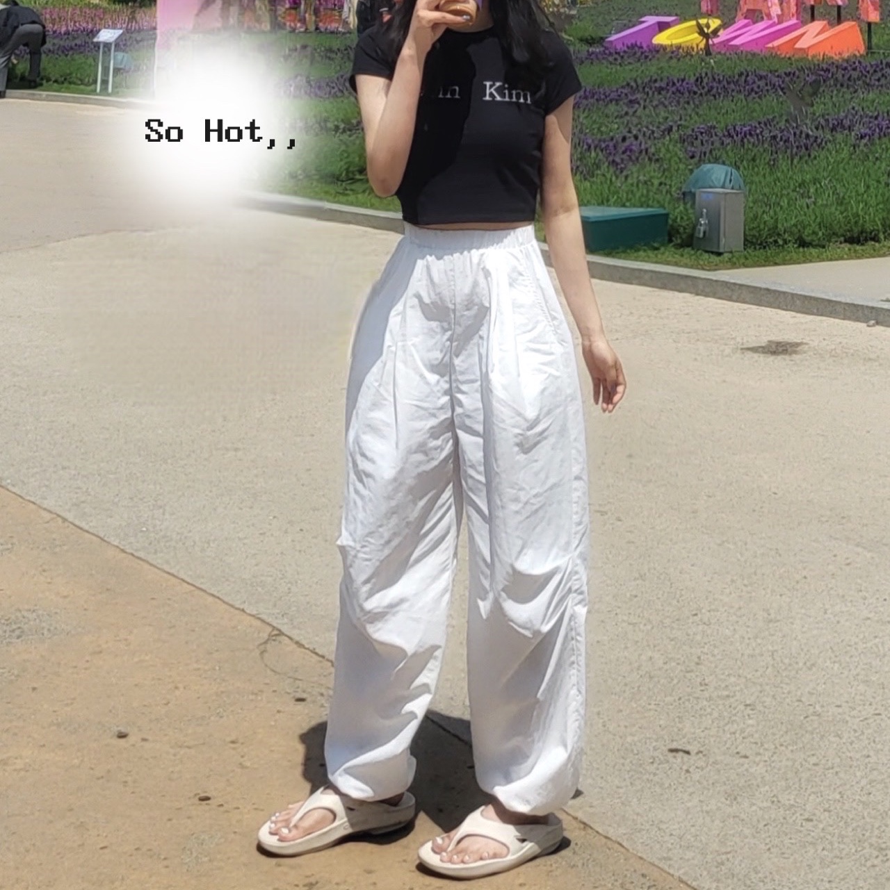 Oofos OOriginal Eggnog & Chalk, (W) Matin Kim Logo Crop Top Black 착용 스타일