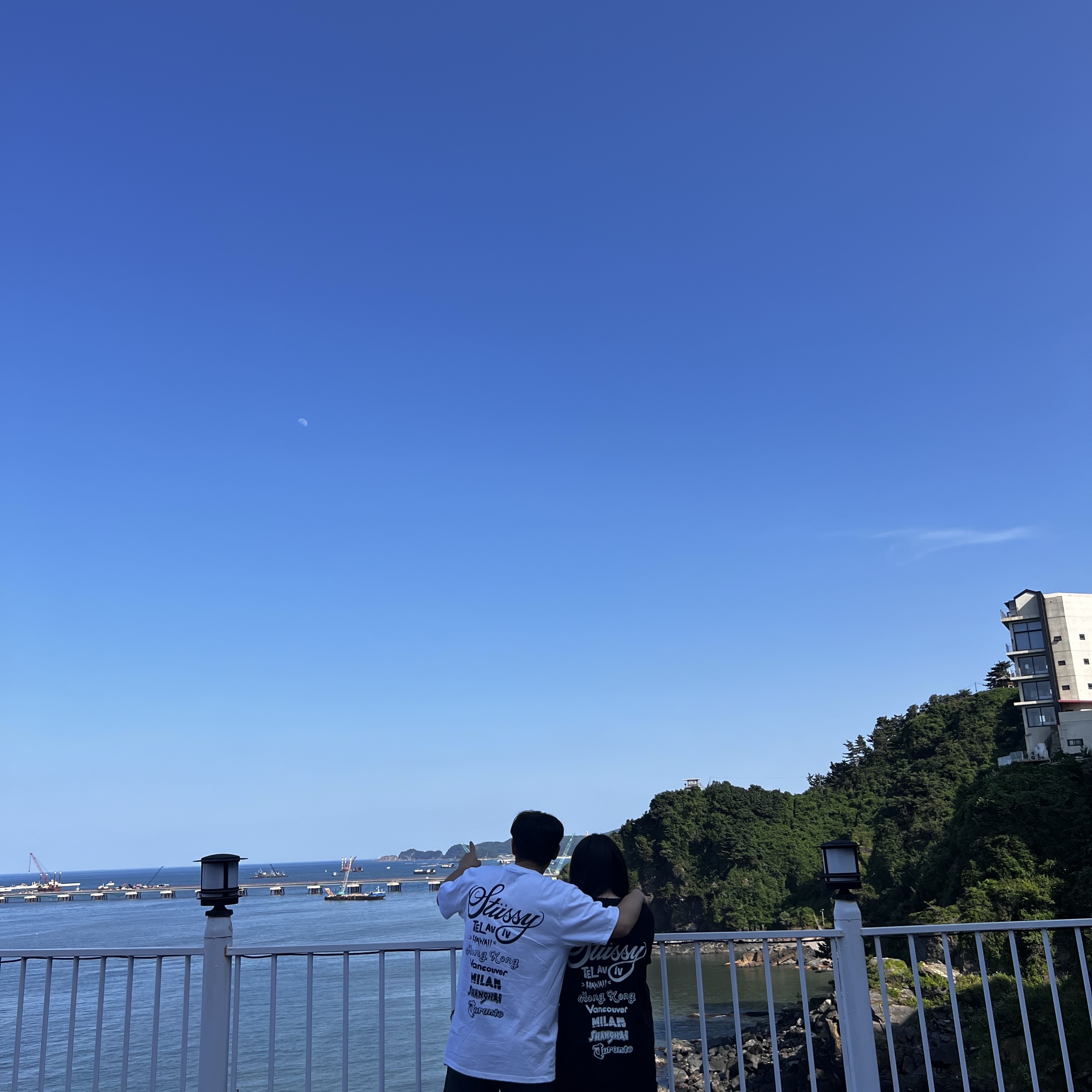 Stussy Tour T-Shirt Black, Stussy Tour T-Shirt White 착용 스타일 - 4
