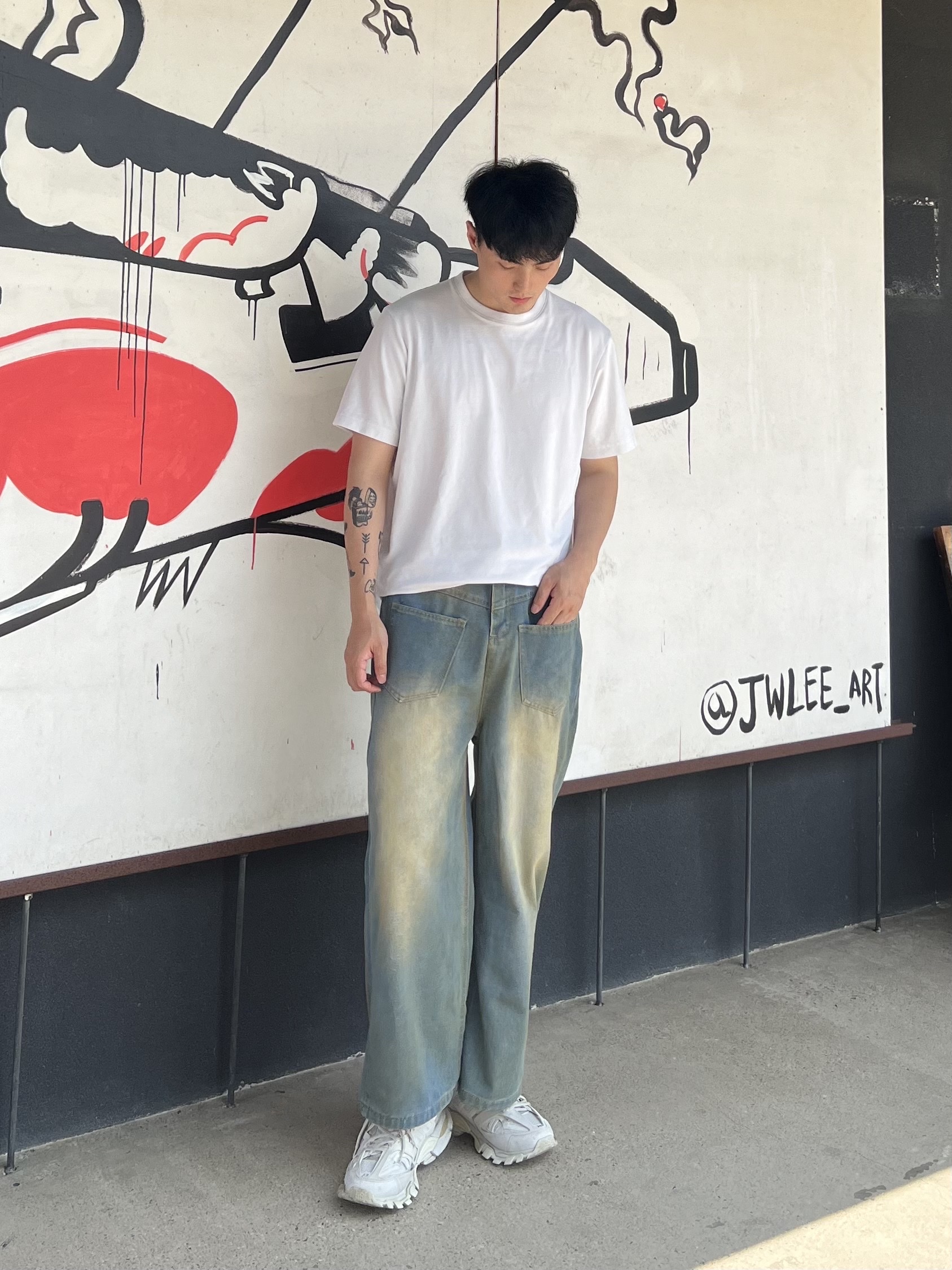 Balenciaga Track Sneakers White 착용 스타일