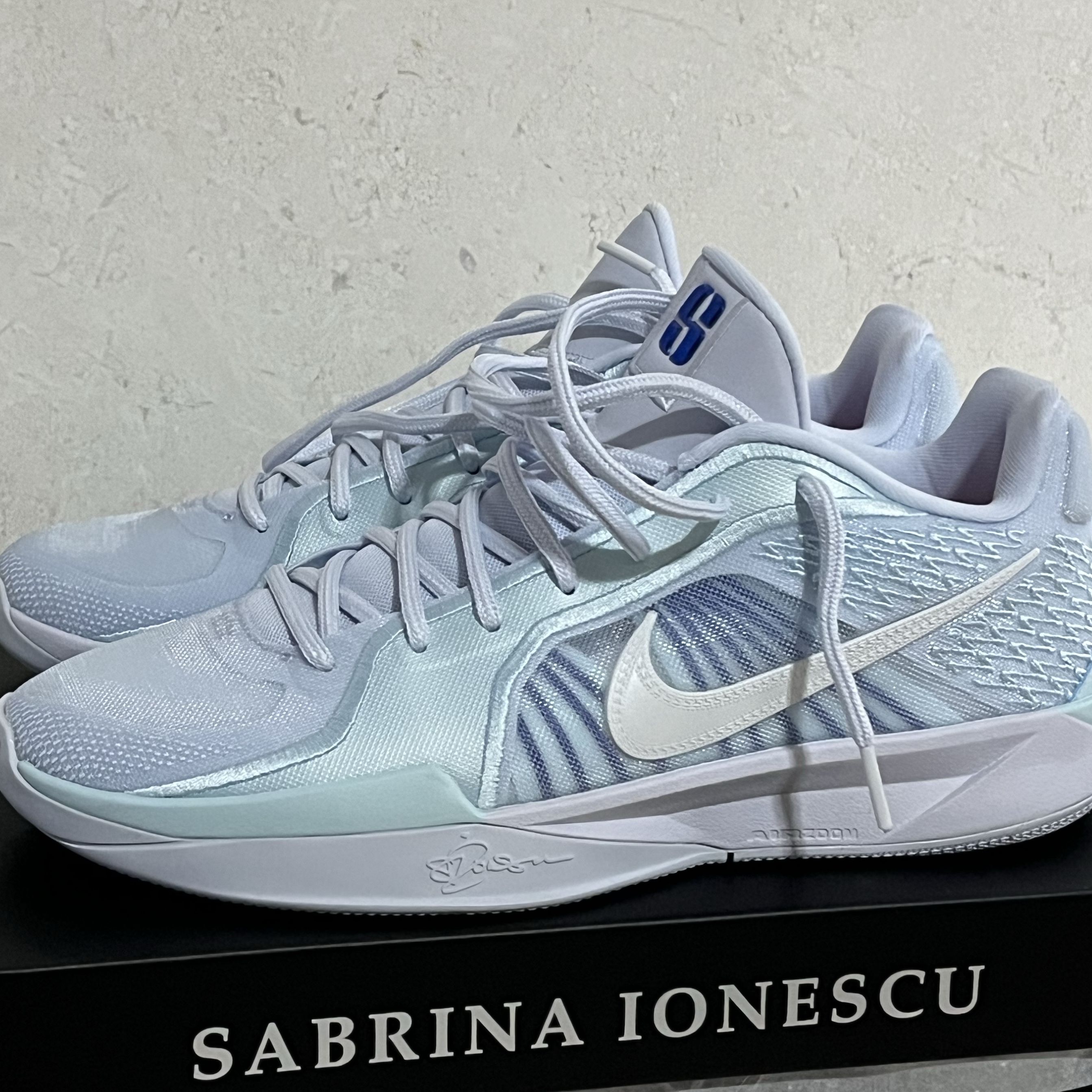 Nike Sabrina 2 EP Conductor 착용 스타일