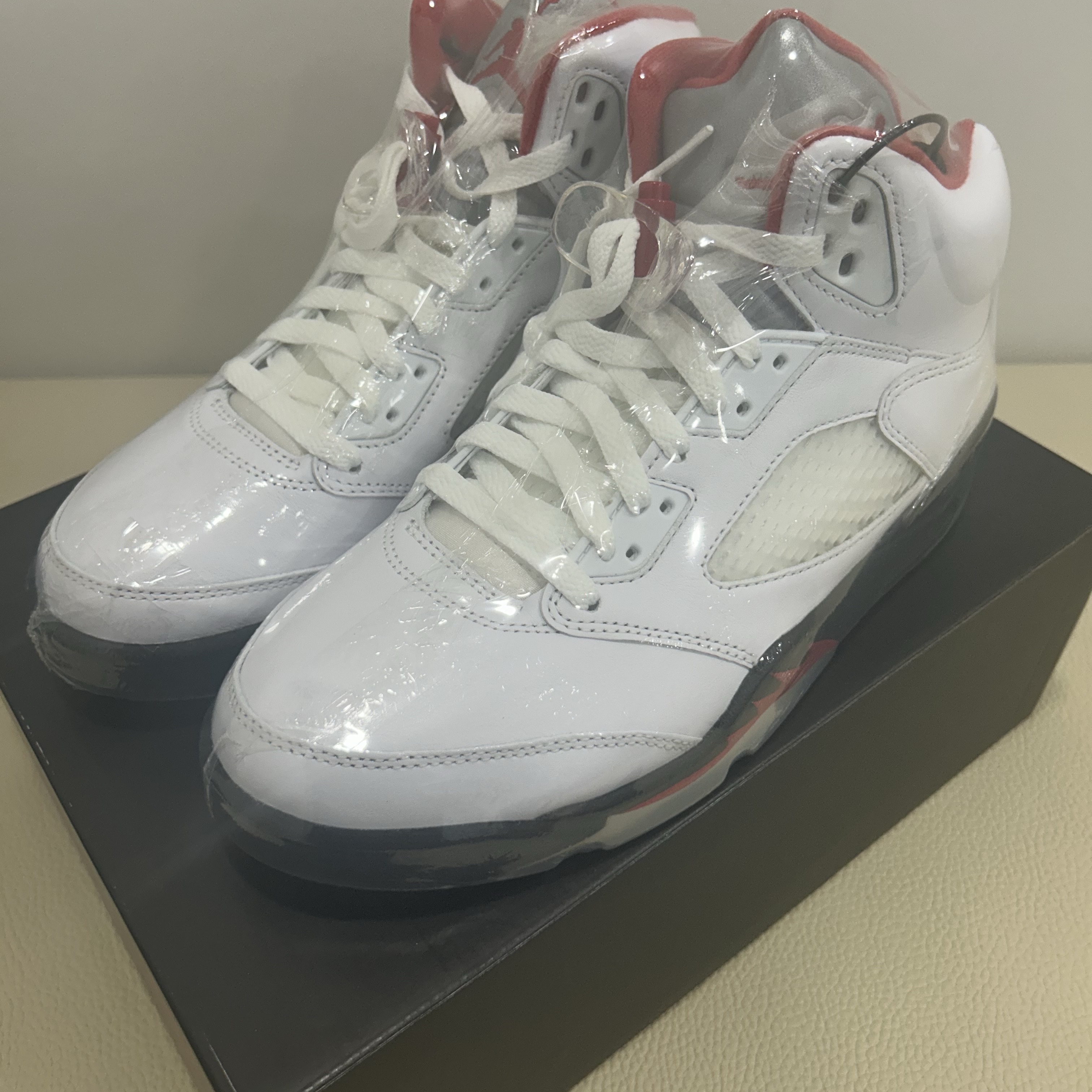Jordan 5 Retro Fire Red Silver Tongue 2020 착용 스타일
