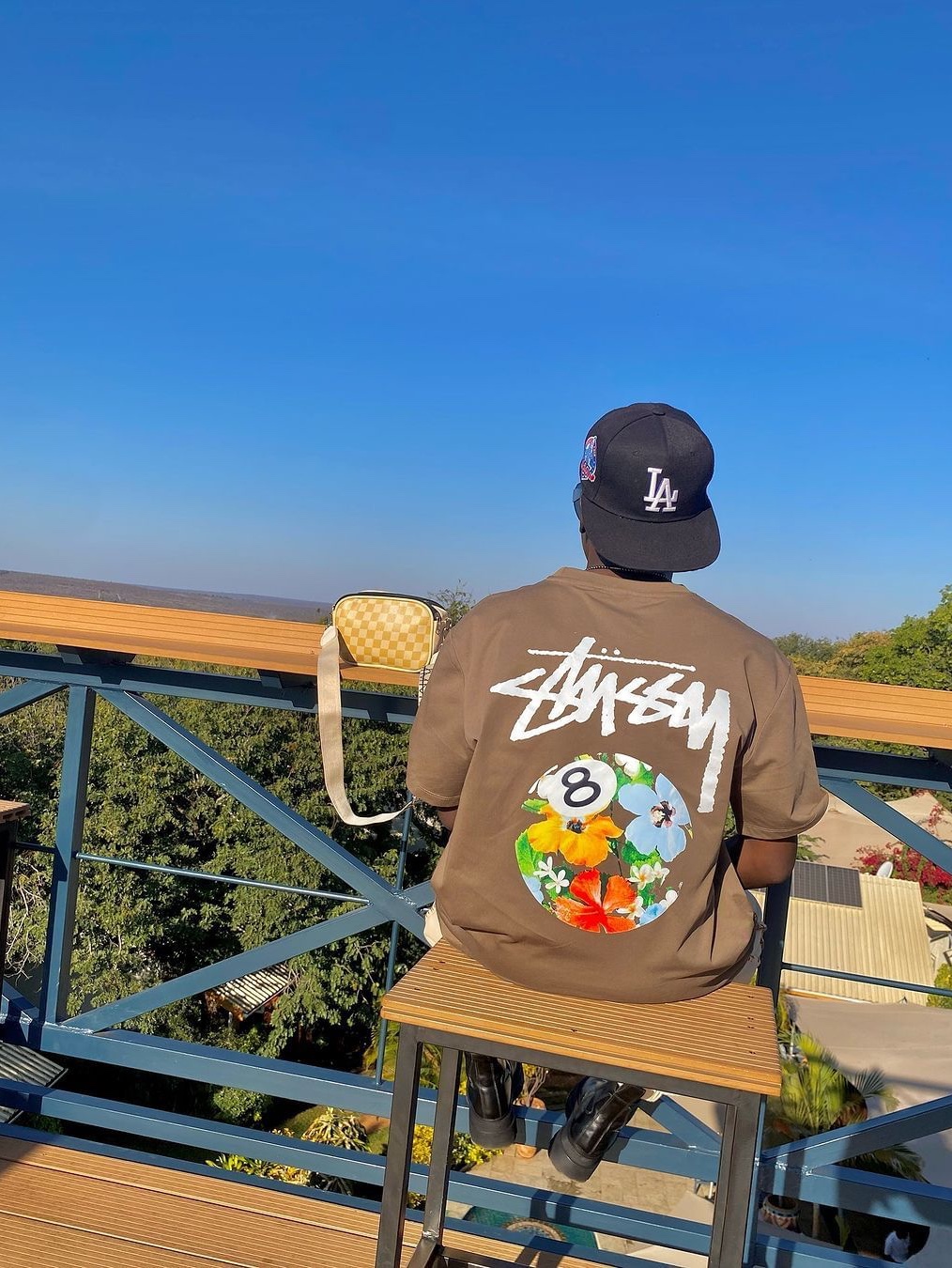 Stussy 8 Ball Pigment Dyed T-Shirt Black, Stussy 8 Ball Pigment Dyed T-Shirt Natural 착용 스타일 - 5