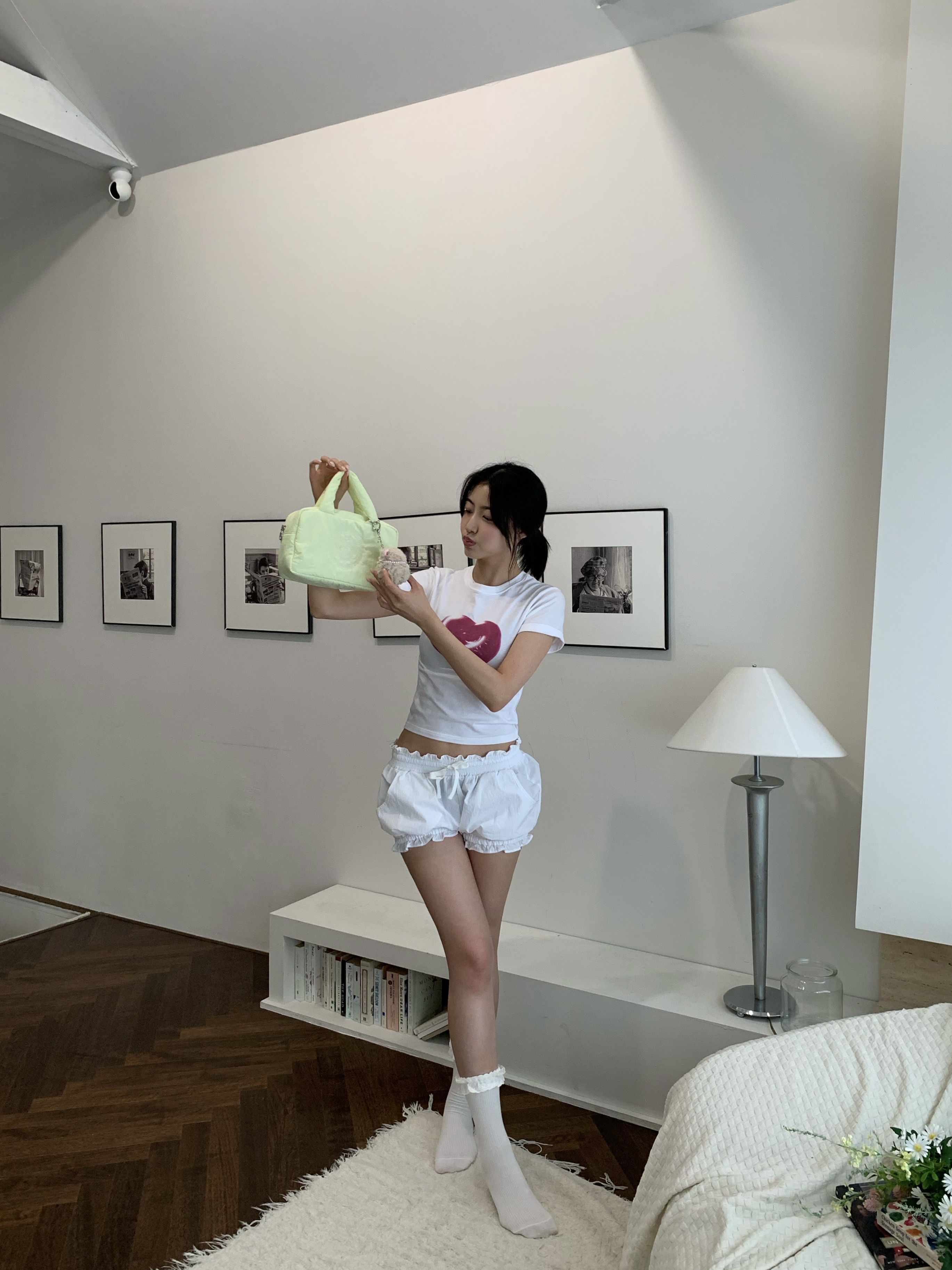 LOTS YOU Heart Candy T-shirt ver.2 Pink 착용 스타일 - 3