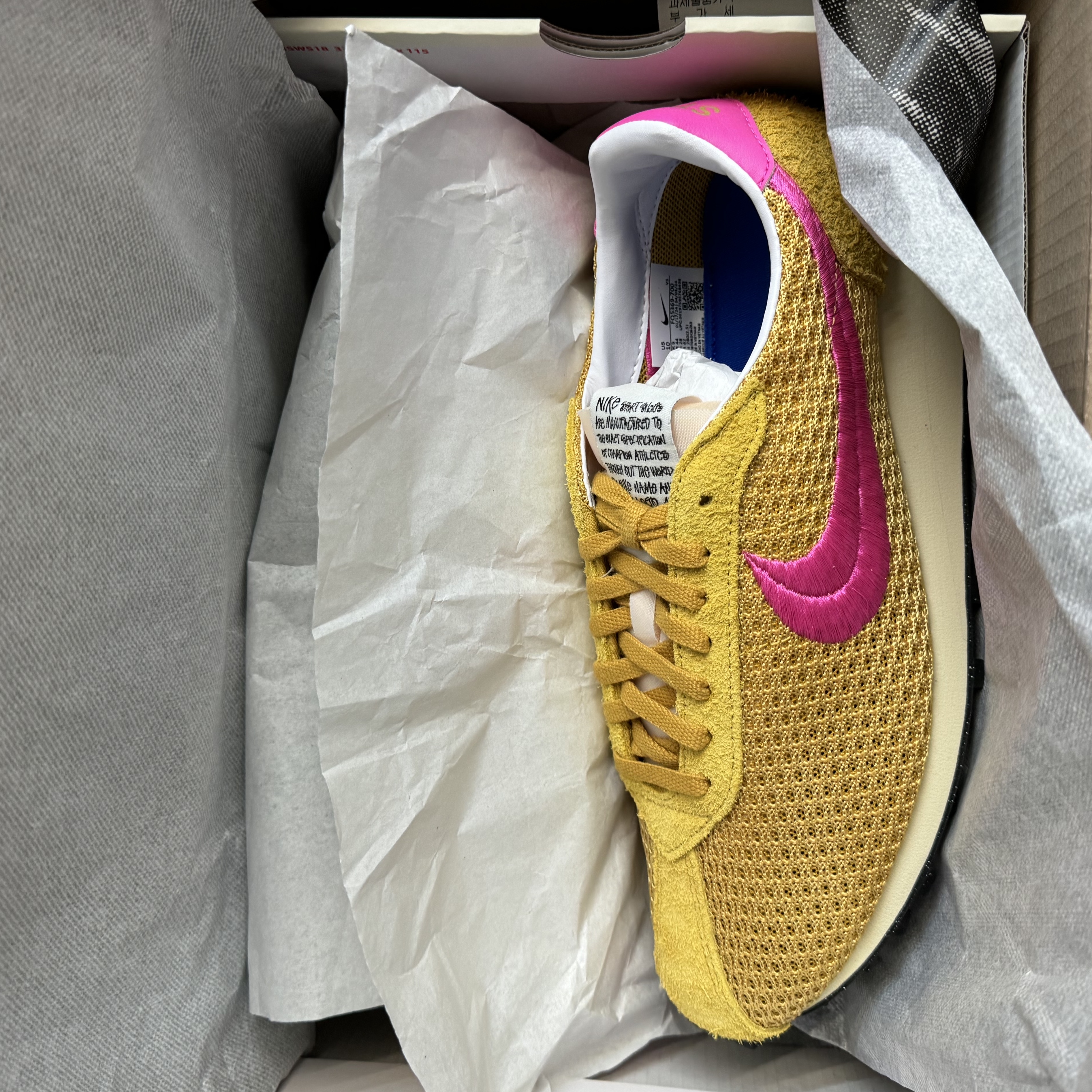 Nike x Stussy LD-1000 SP Sanded Gold and Laser Fuchsia 착용 스타일