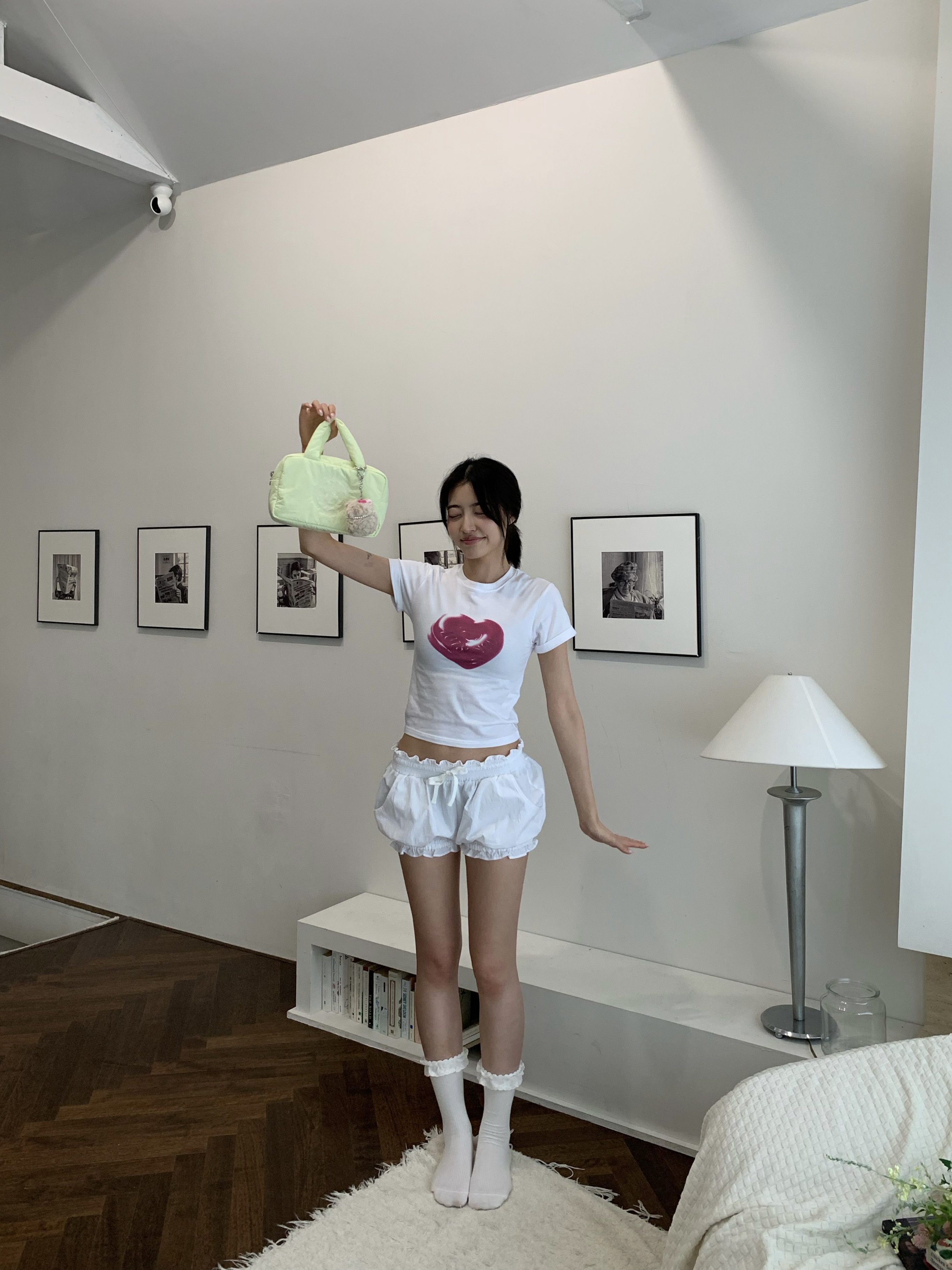 LOTS YOU Heart Candy T-shirt ver.2 Pink 착용 스타일 - 1