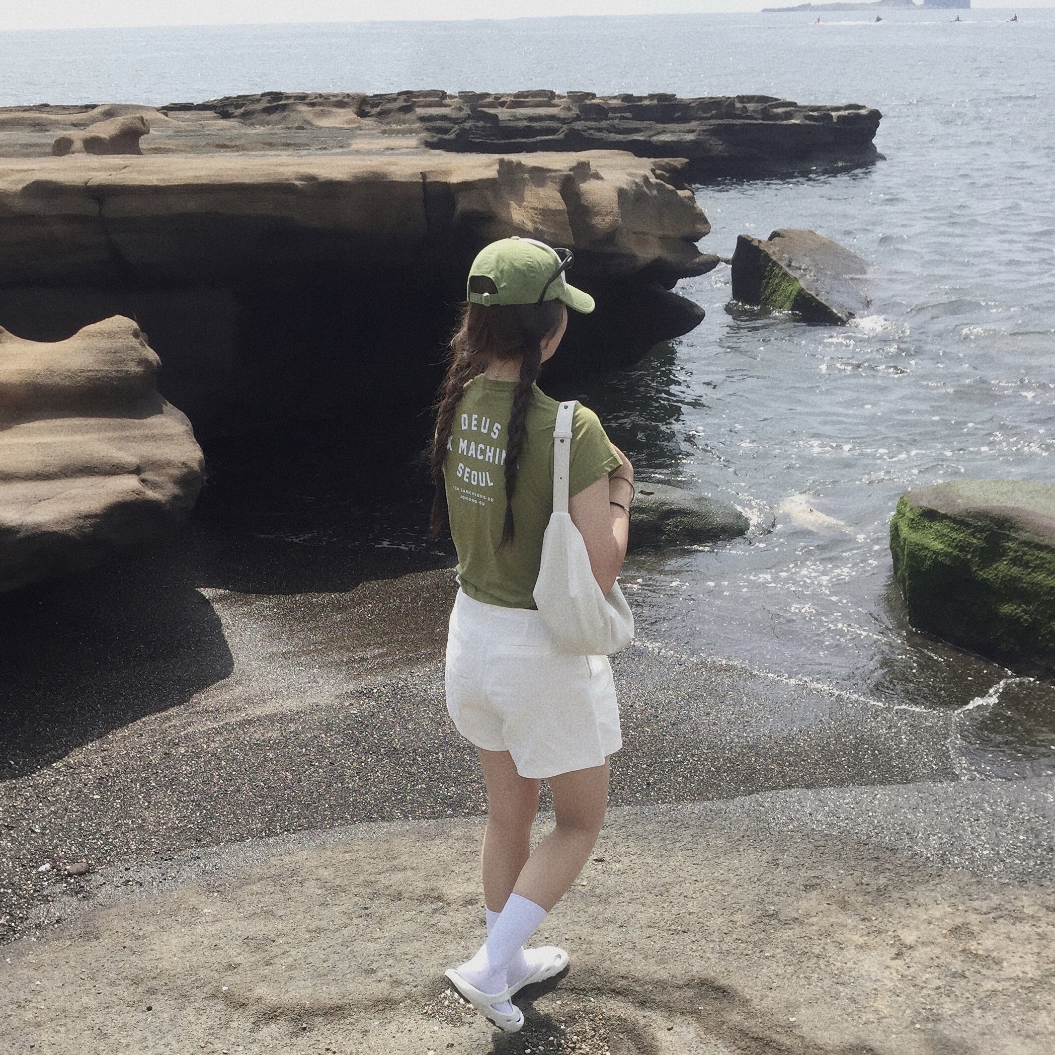 (Kids) Deus Ex Machina College Samcheong T-Shirt Rover Green, (W) Keen Shanti White Black 착용 스타일 - 1