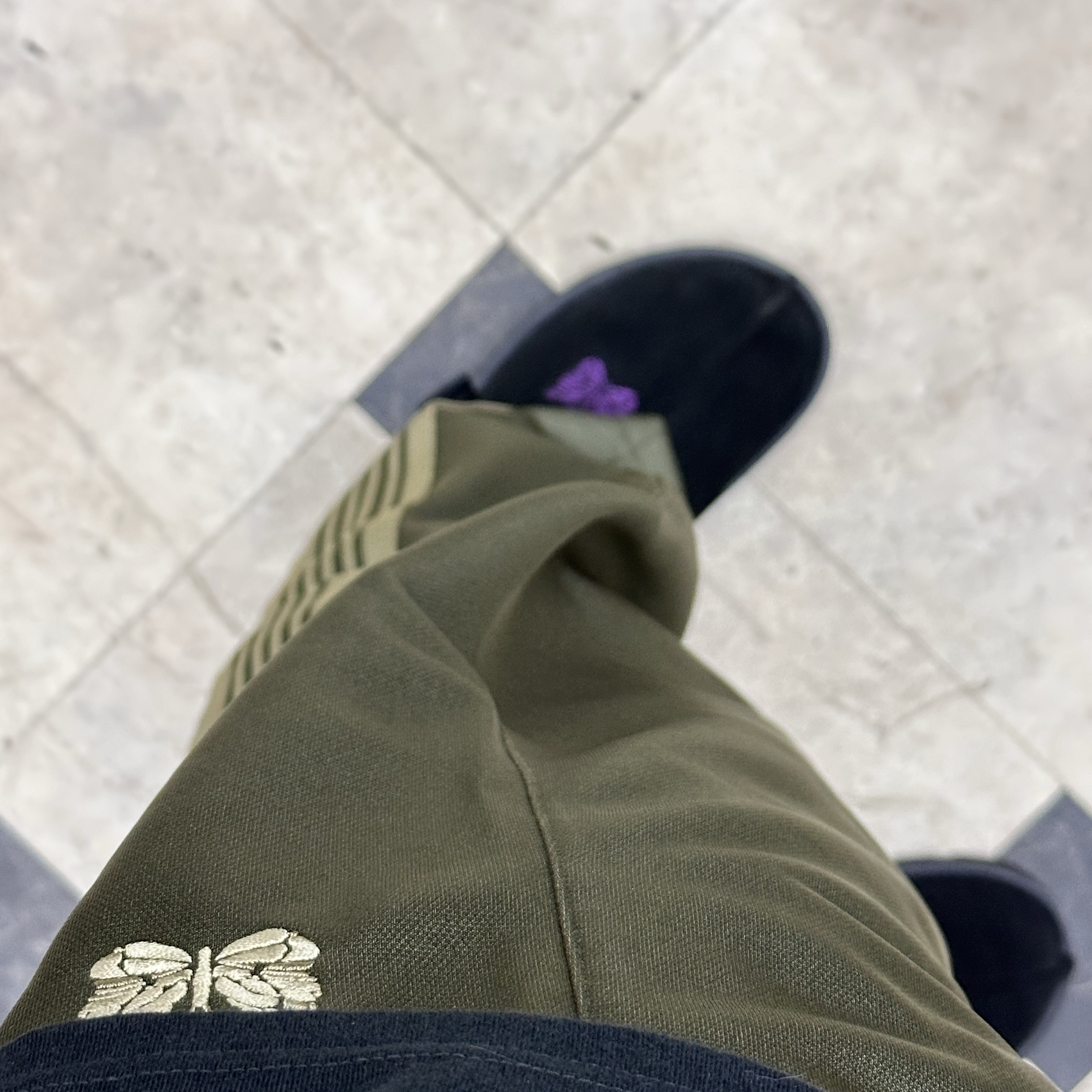 Needles x LHP H.D. Track Pants Poly Smooth Wide Olive, Reebok x Needles Beatnik Black 착용 스타일