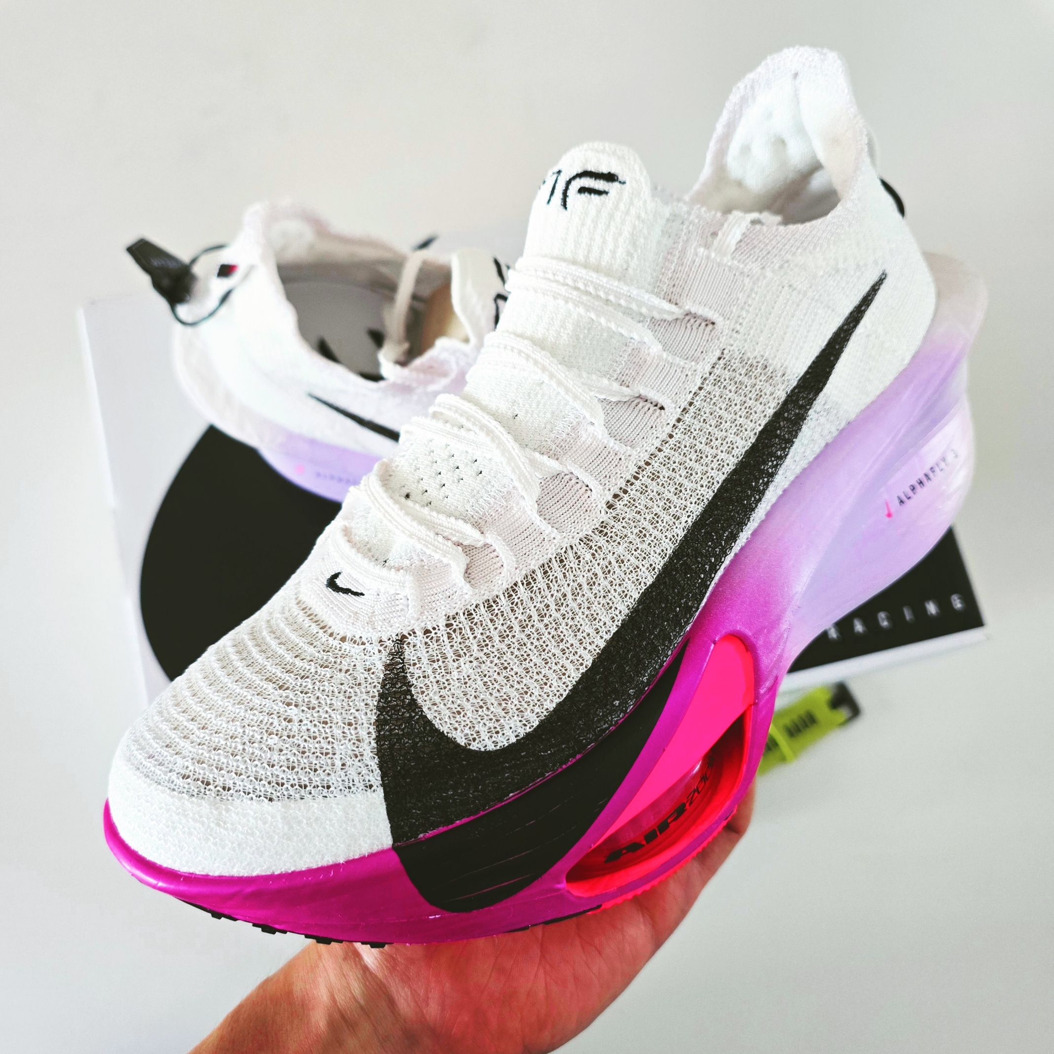 Nike Air Zoom Alphafly Next% 3 Hyper Pink 착용 스타일 - 1