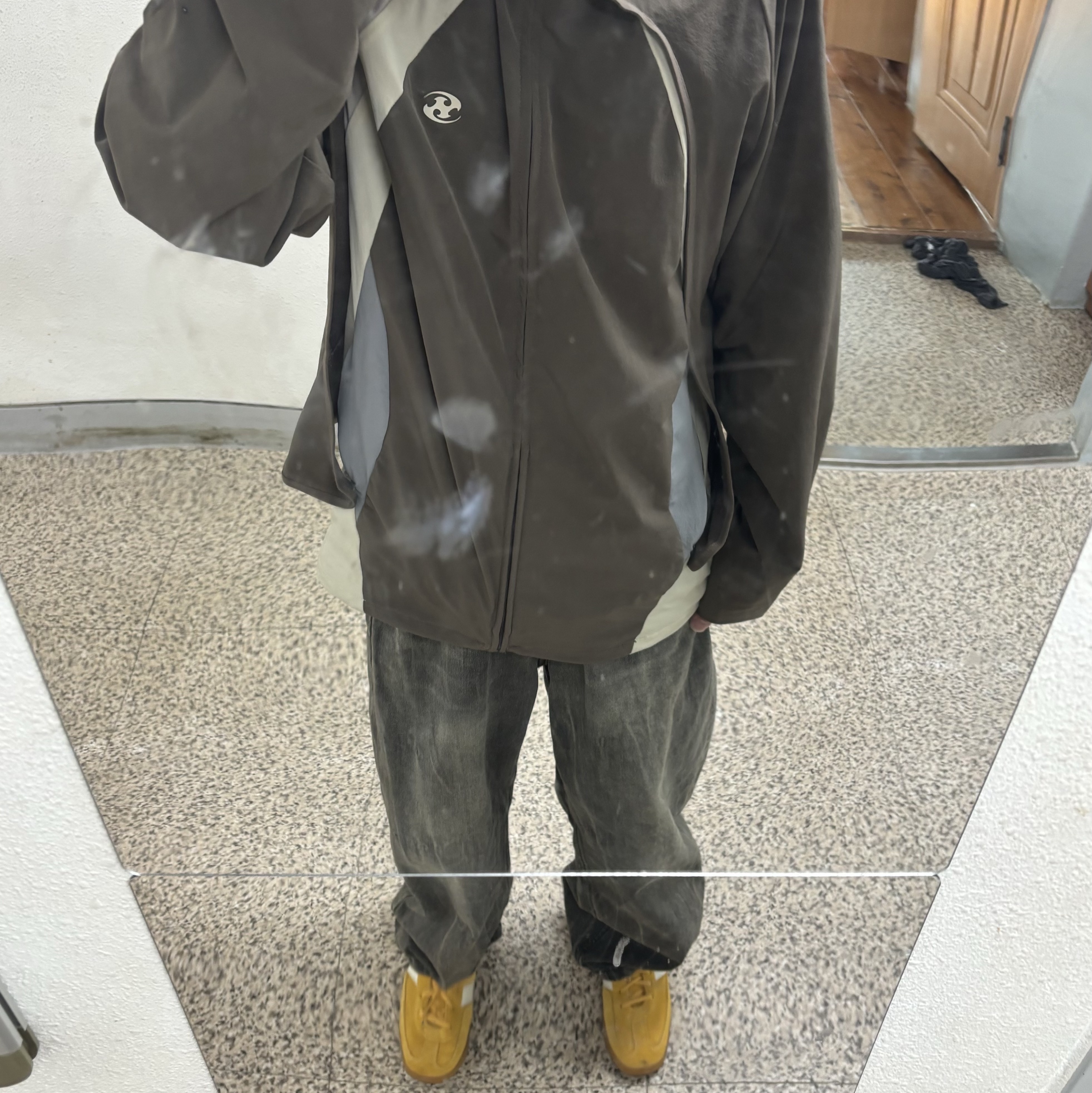 Millo Archive Reflect Curved Pants Washed Brown, Adidas Bermuda Bold Gold 착용 스타일 - 3