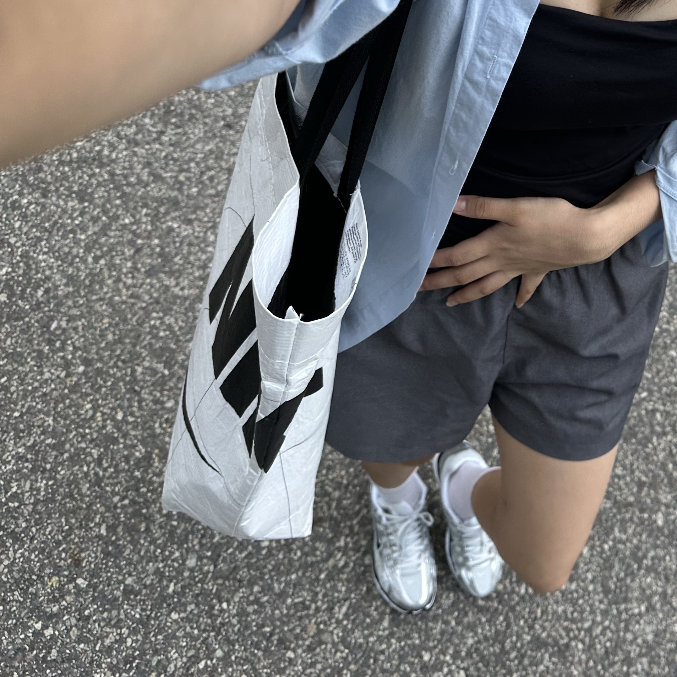 (W) Nike P-6000 White Metallic Silver 착용 스타일