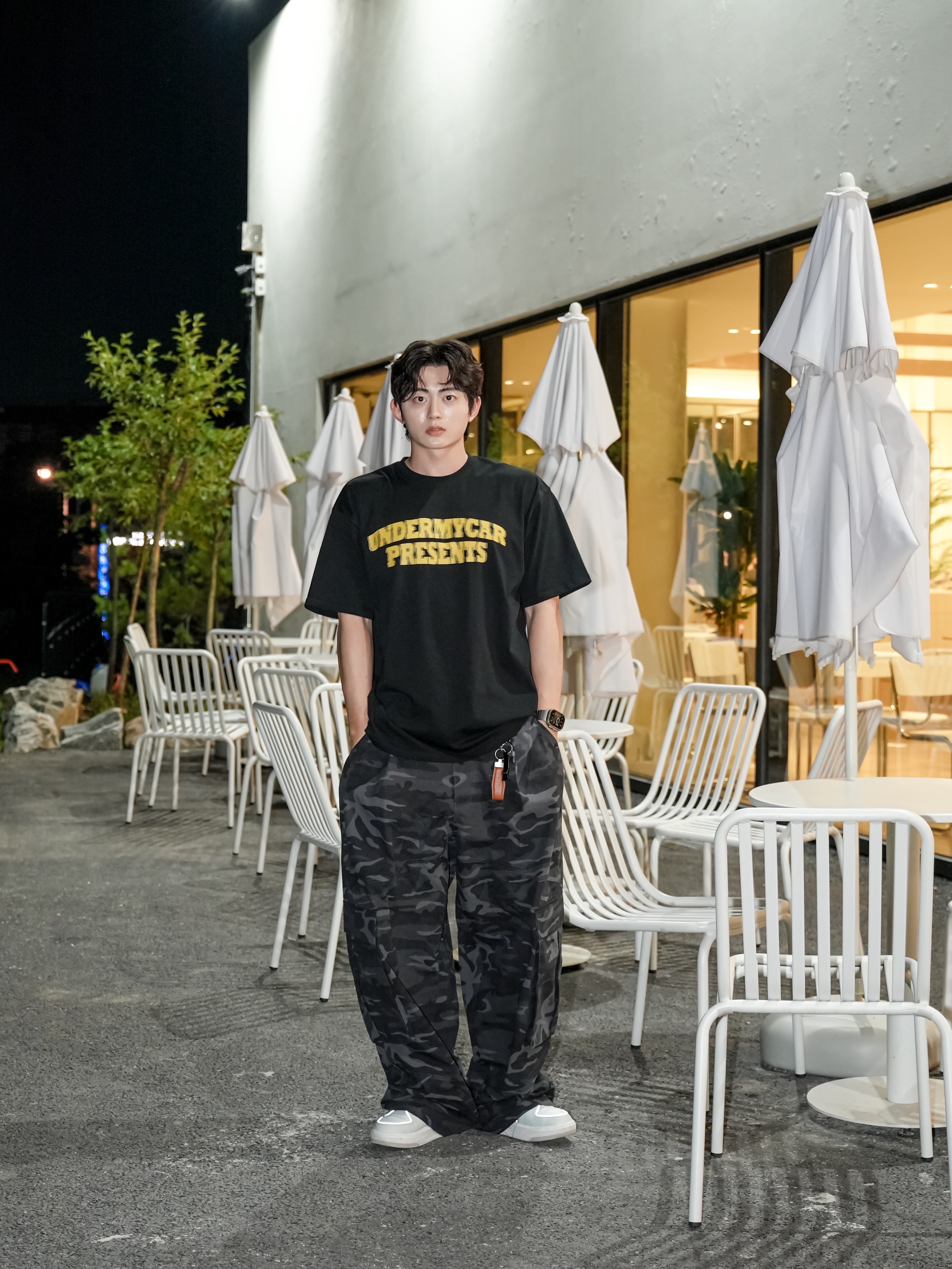 Undermycar Mu.53 Anti Fxxking Logo Play Big Cargo Rip-Camo Pants Camo Gray 착용 스타일 - 1