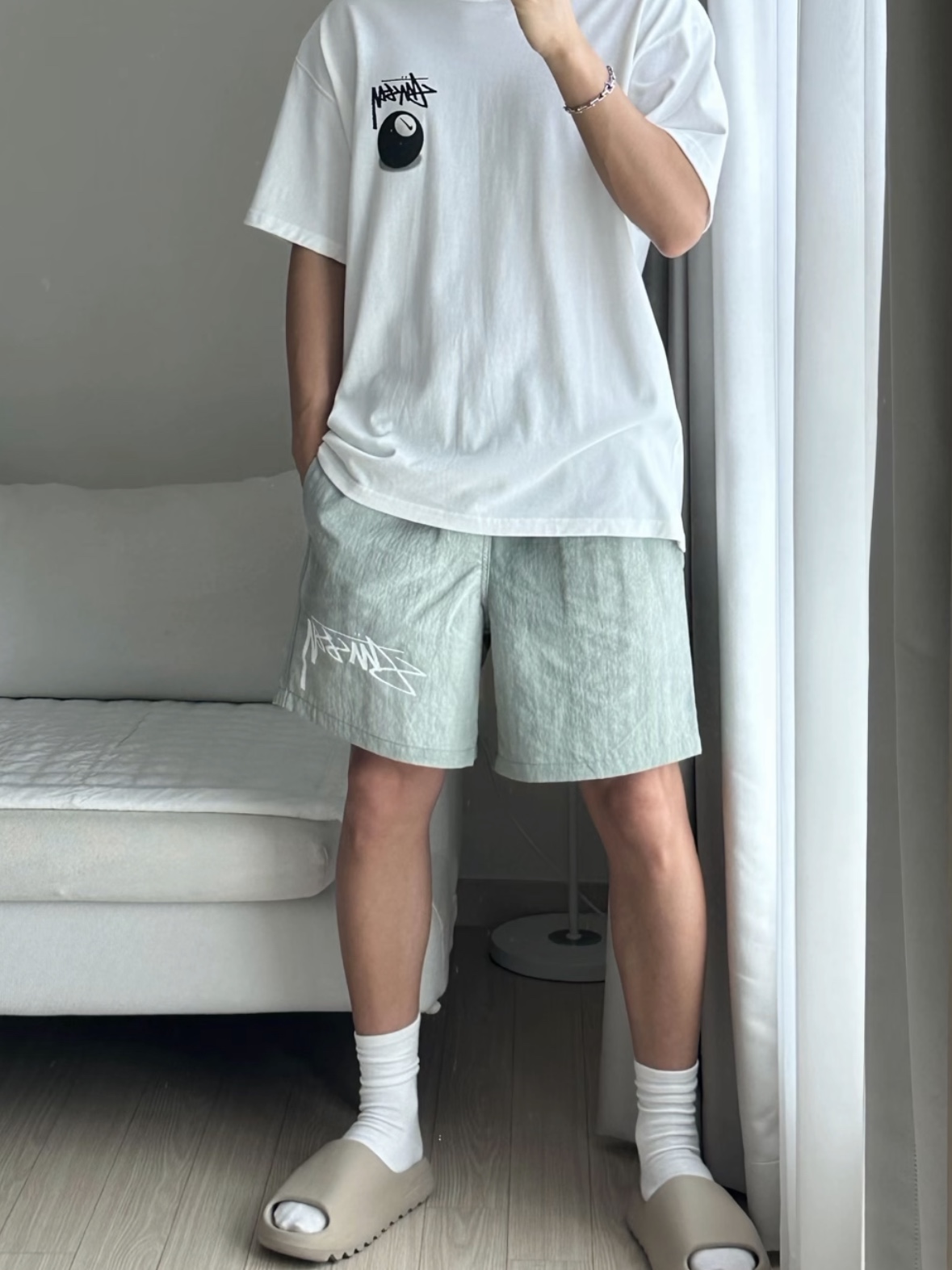 Stussy Wave Dye Nylon Shorts Sage 착용 스타일 - 1