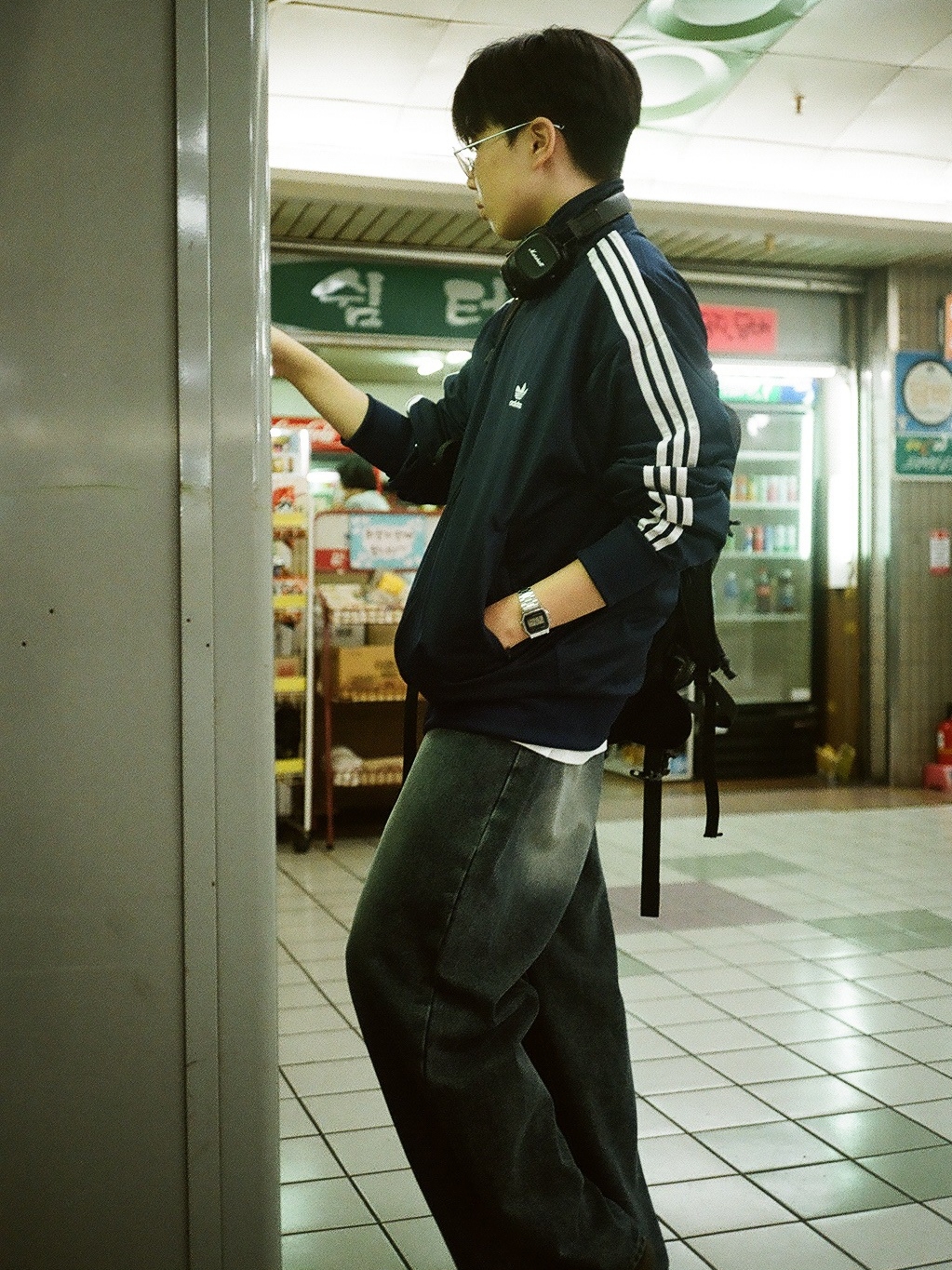 Adidas Samba OG Black White Gum, Adidas Adicolor Classic Firebird Track Top Night Indigo - KR Sizing ์ฐฉ์ฉ ์คํ์ผ - 9