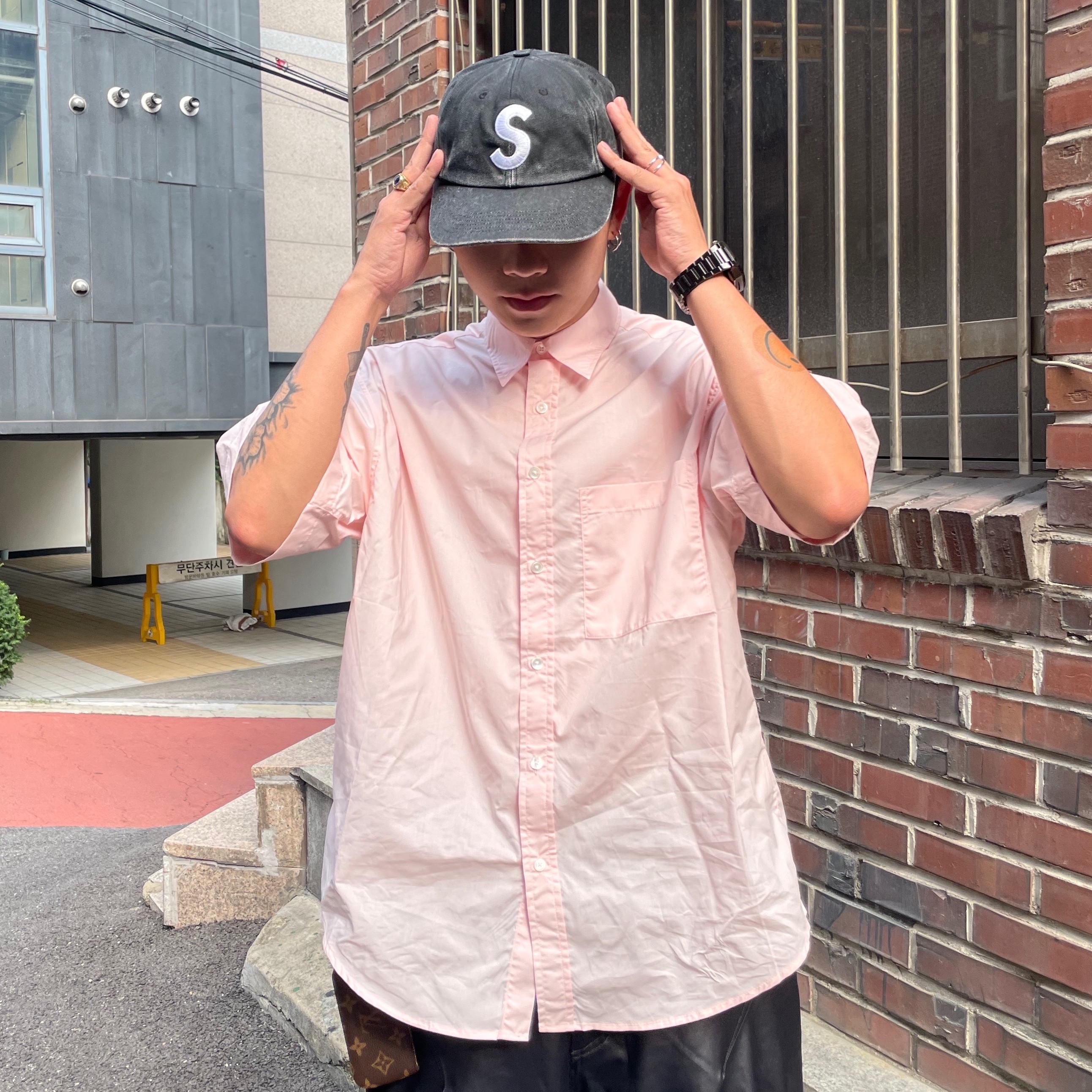 Supreme Pigment Canvas S Logo 6-Panel Black - 23SS 착용 스타일 - 2