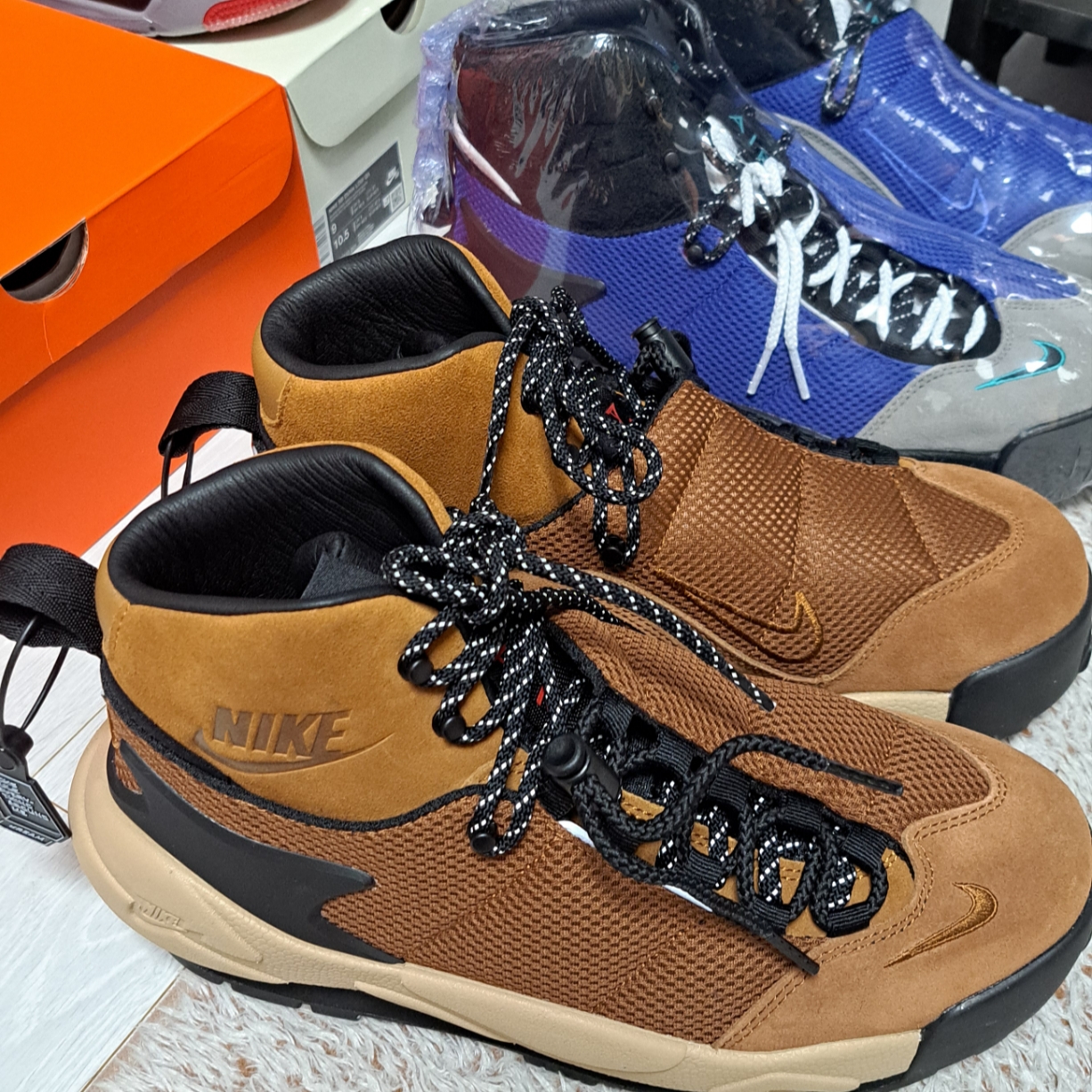 Nike x Sacai Magmascape SP Pecan 착용 스타일 - 2