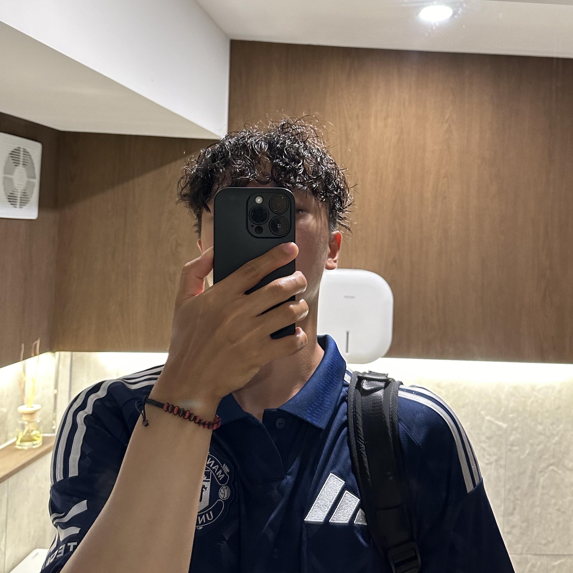 Adidas Manchester United 2024/25 Away Jersey Night Indigo - KR Sizing (Non Marking Ver.) 착용 스타일