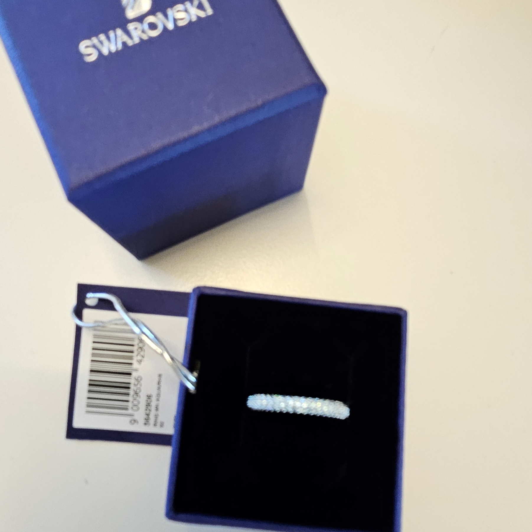 (W) Swarovski Dextera Ring Blue Rhodium plated 착용 스타일