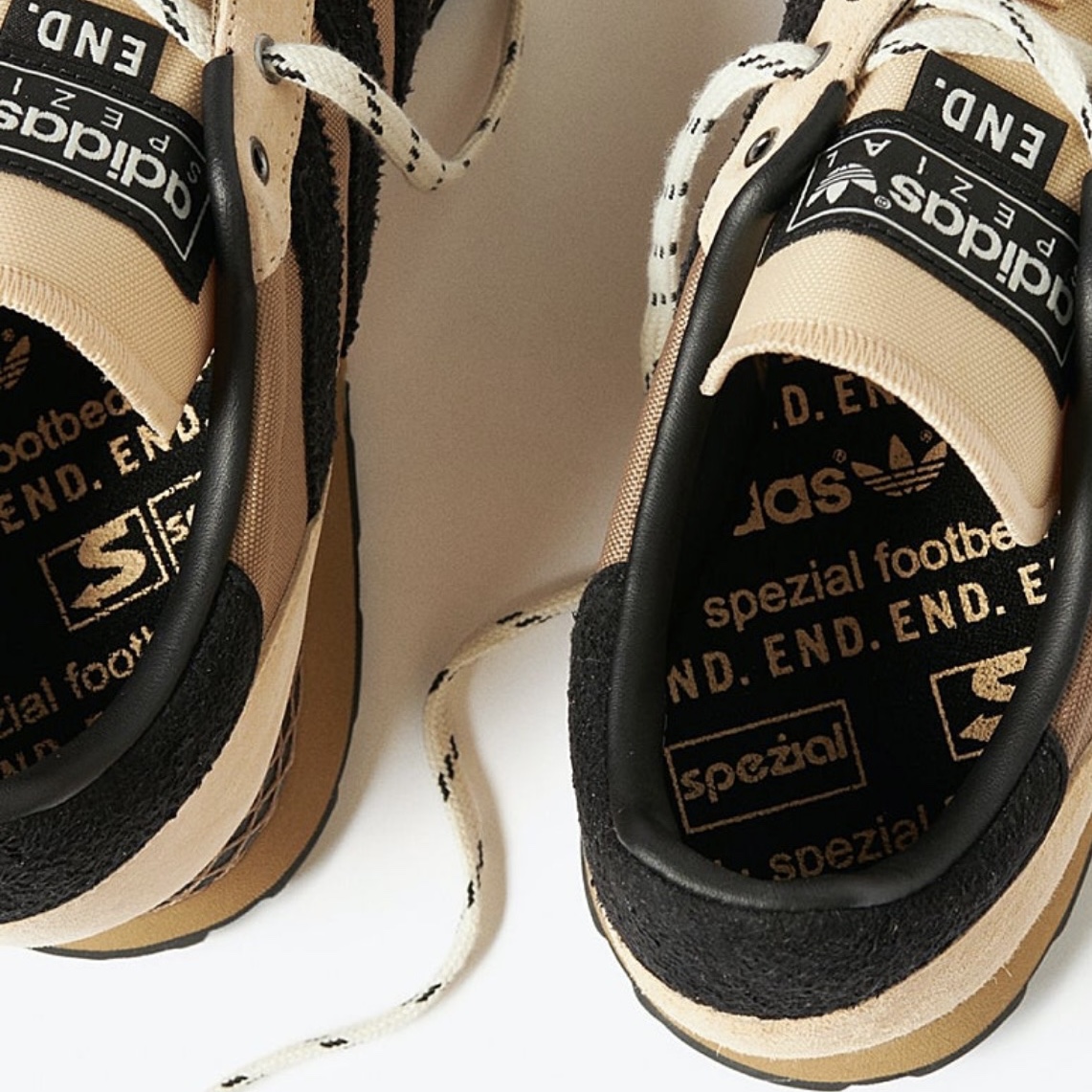Adidas x END. Originals Spezial Moscrop Black Cardboard 착용 스타일 - 3
