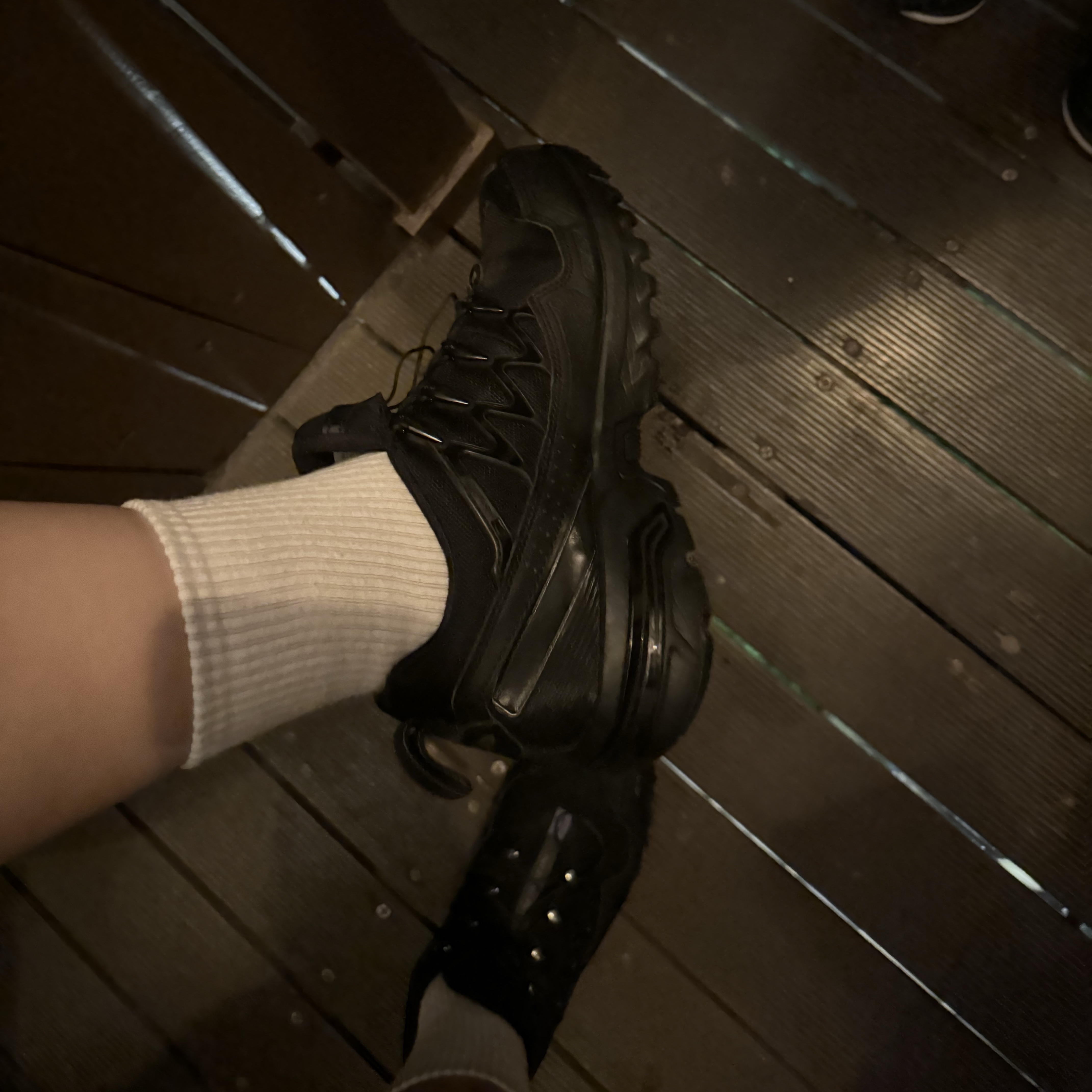 Salomon ACS + Black Silver 착용 스타일