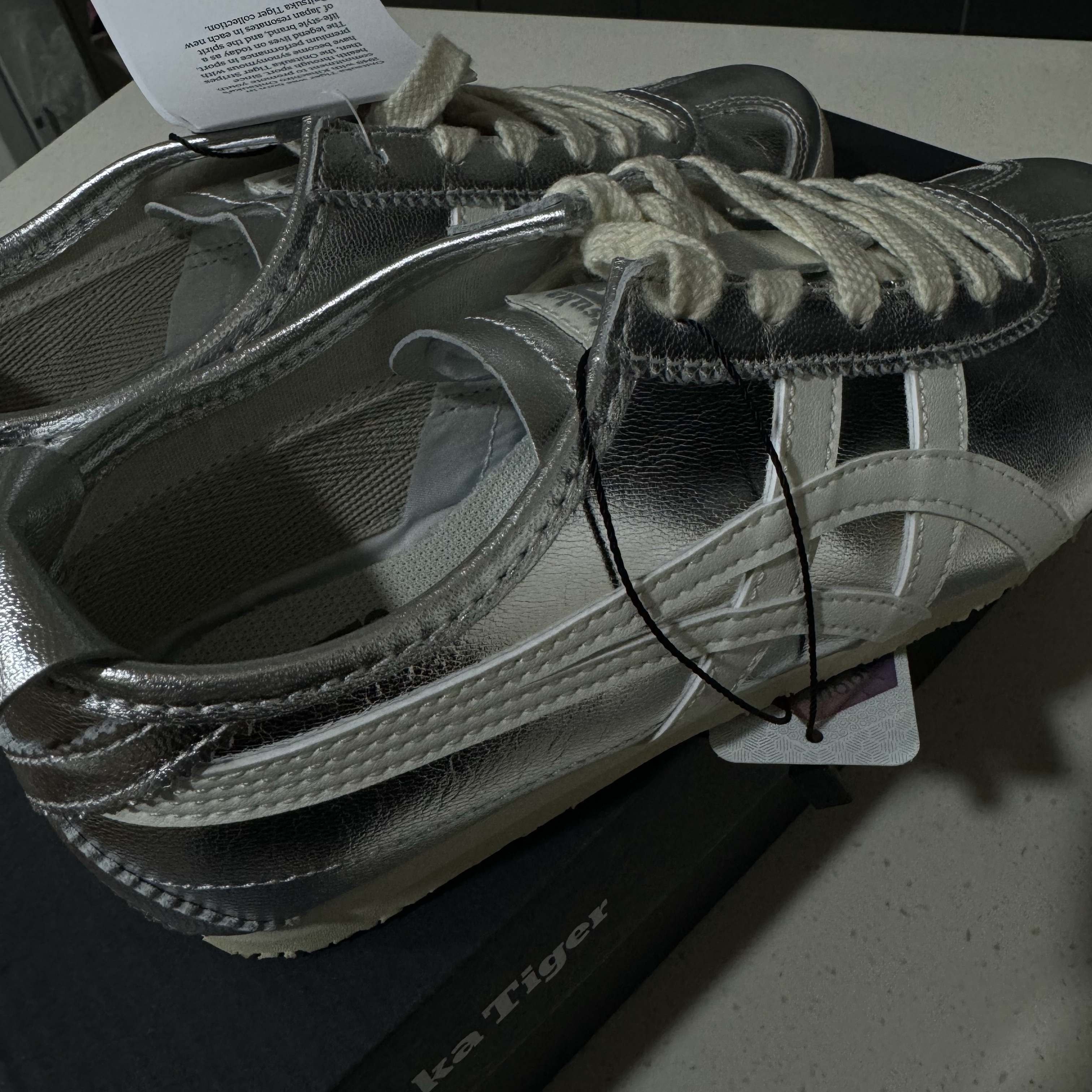 Onitsuka Tiger Mexico 66 Silver Off White 착용 스타일 - 1