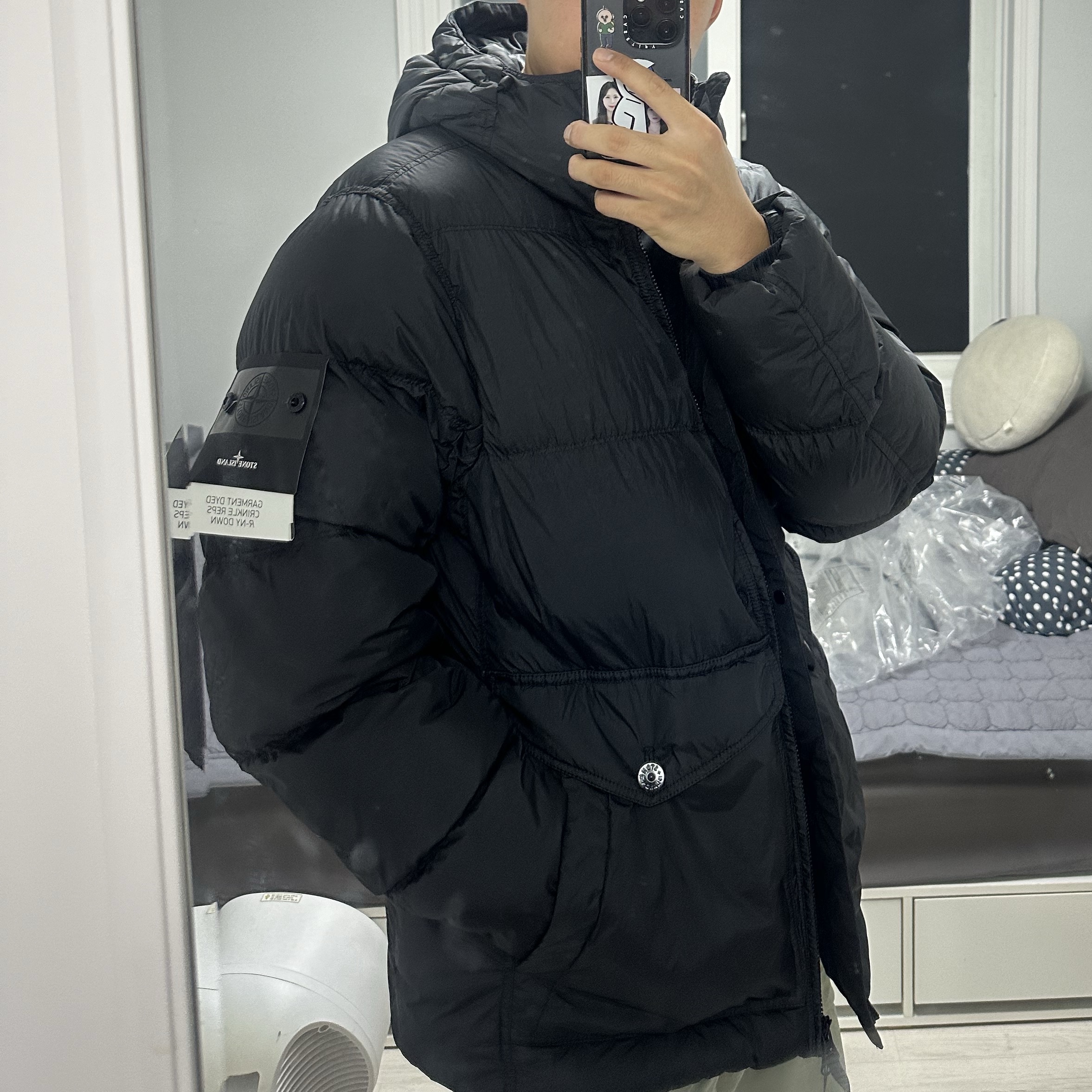 Stone Island 40723 Crinkle Reps Hooded Down Jacket Black - 24FW 착용 스타일 - 1